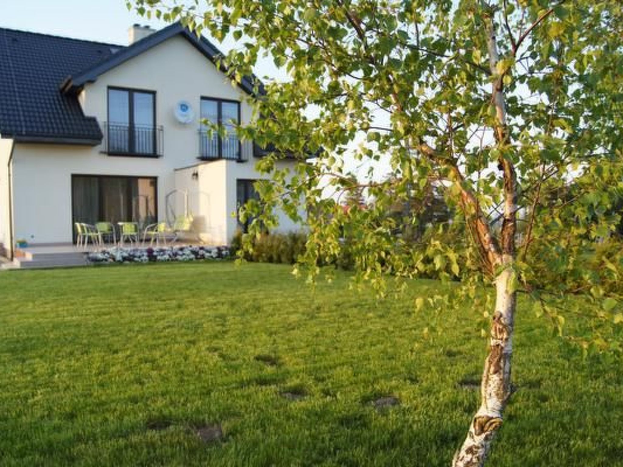 mit Garten, Terrasse und Grill