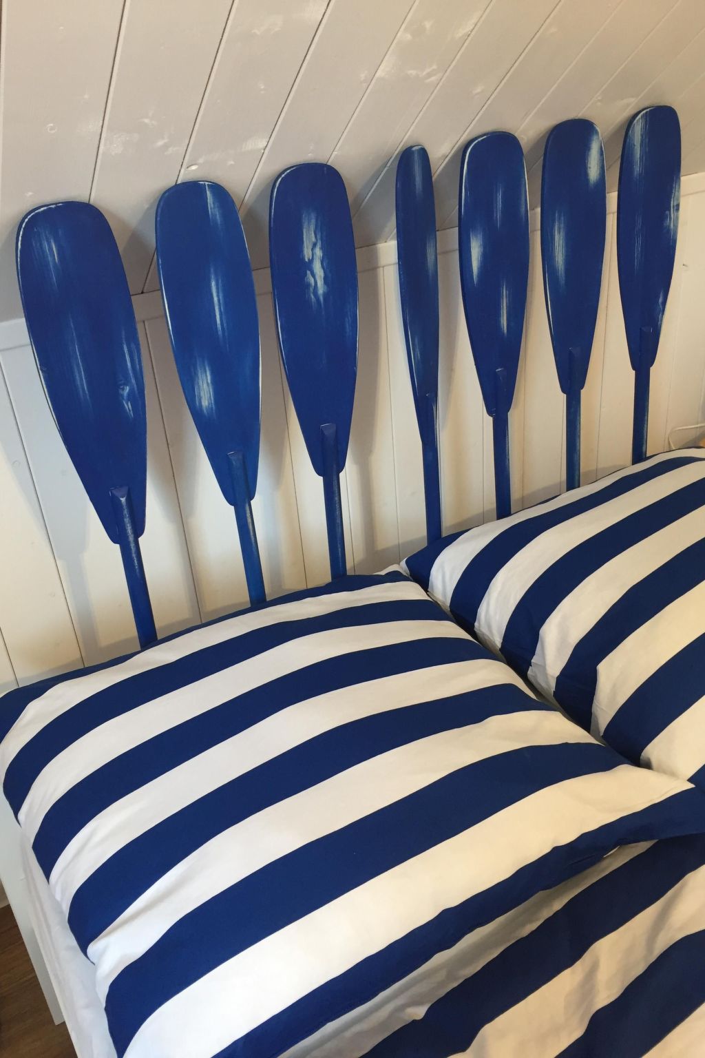 Haus in einer ruhigen Straße, in der Nähe des Waldes und des Meeres-Inside