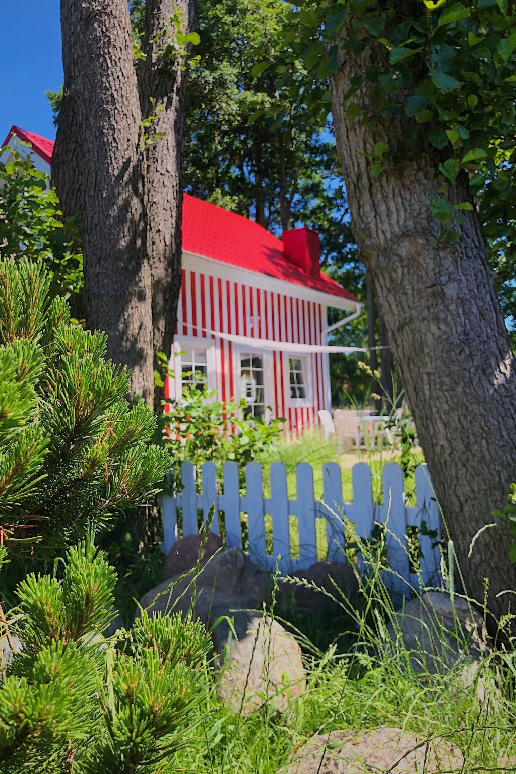 Schönes, ruhiges Haus in der Nähe des Waldes und des Meeres-Image-tags.info