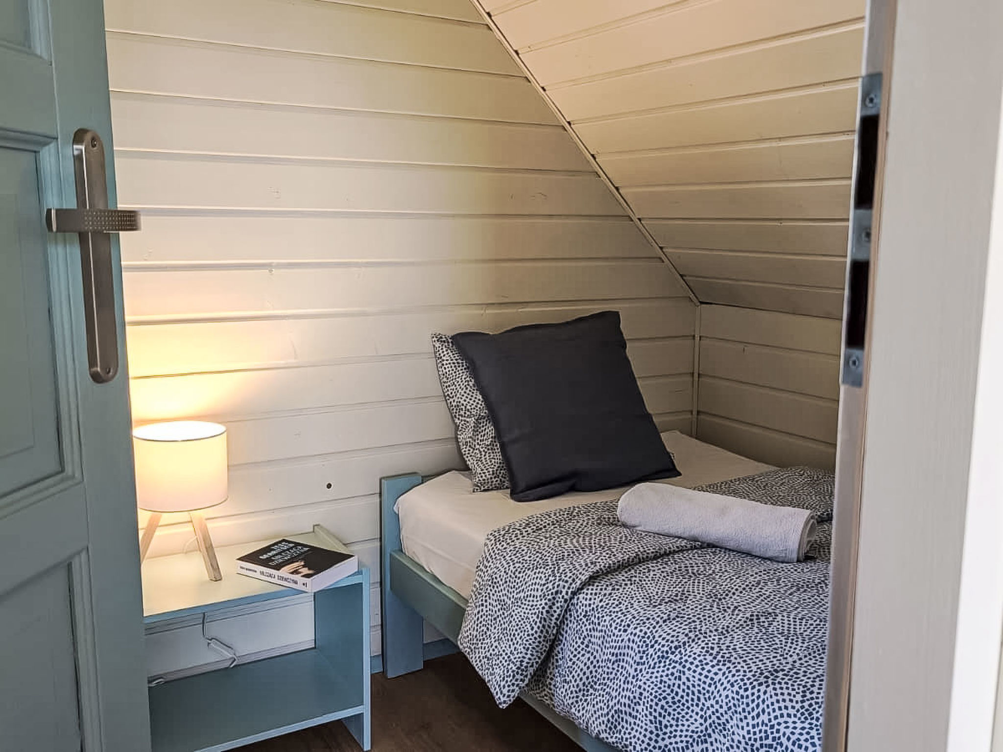 Modernes Ferienhaus in Biebrowo mit Grill, Garten und Terrasse - Binnen