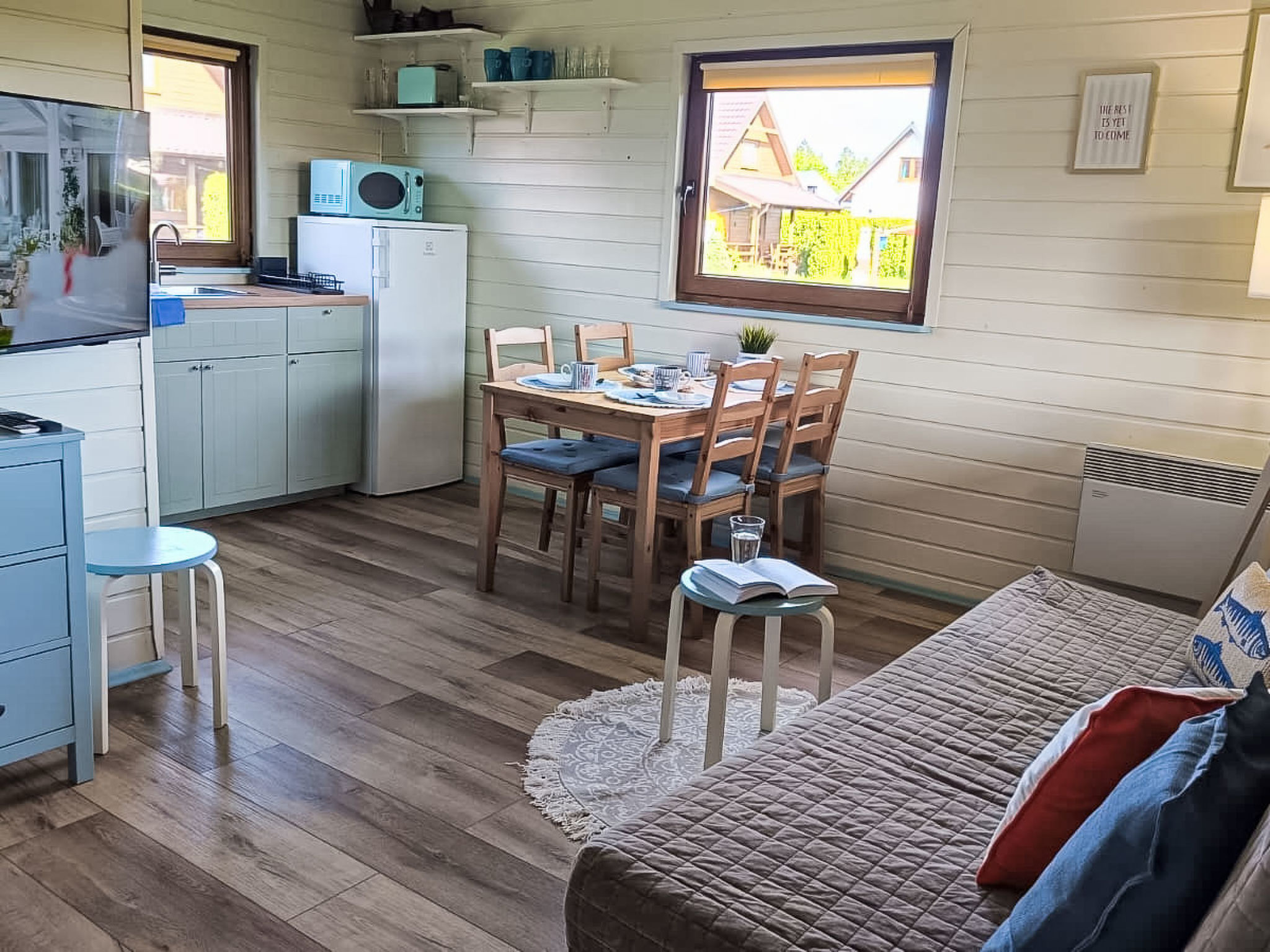 Modernes Ferienhaus in Biebrowo mit Grill, Garten und Terrasse - Binnen