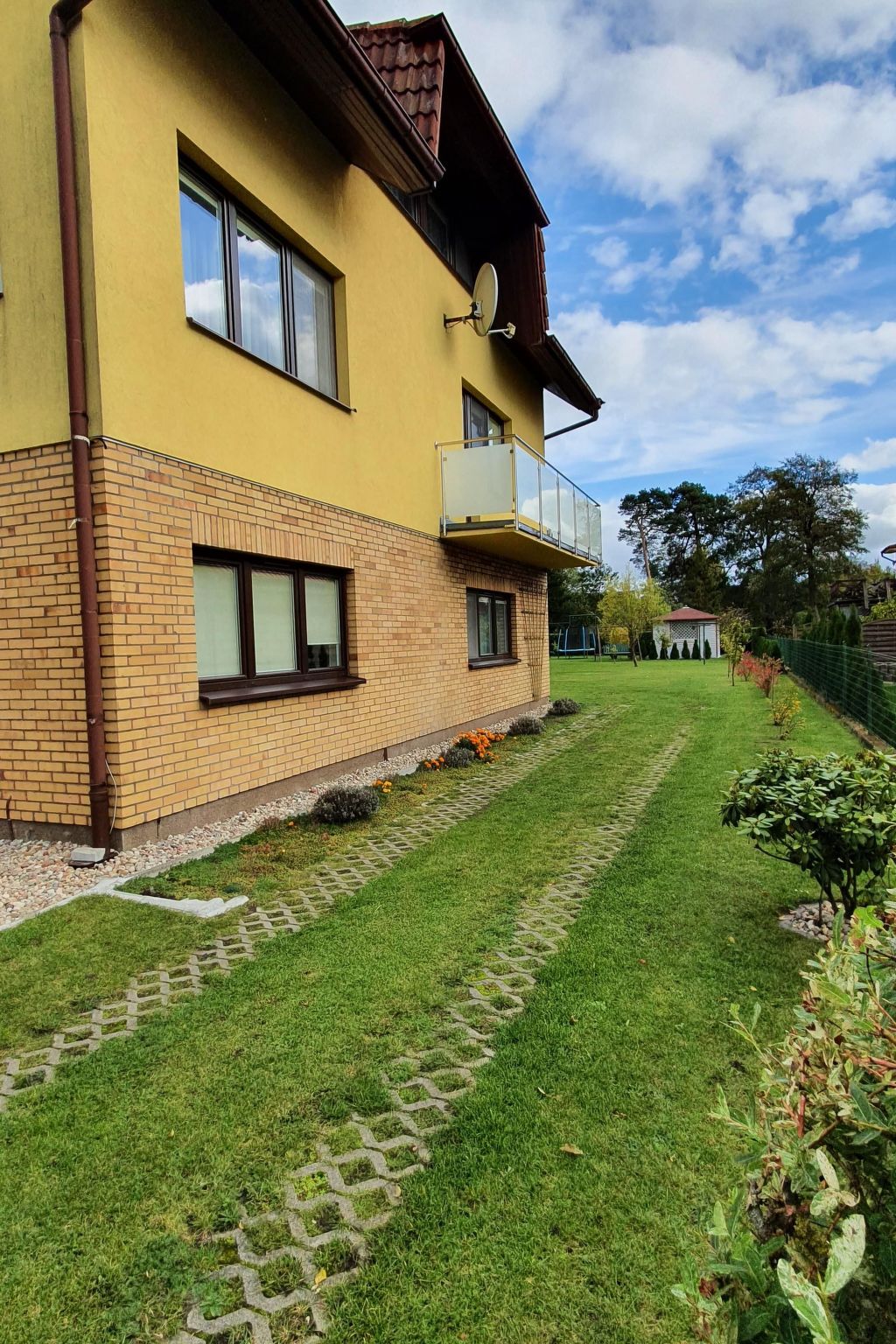 Appartement in Żarnowska mit Großem Garten