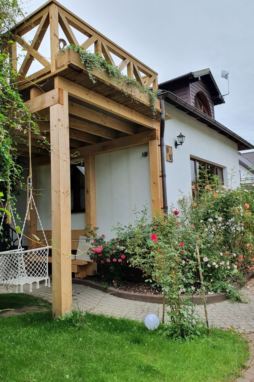 Kiefernwohnung mit Terrasse mit Blick auf den Garten-Buiten