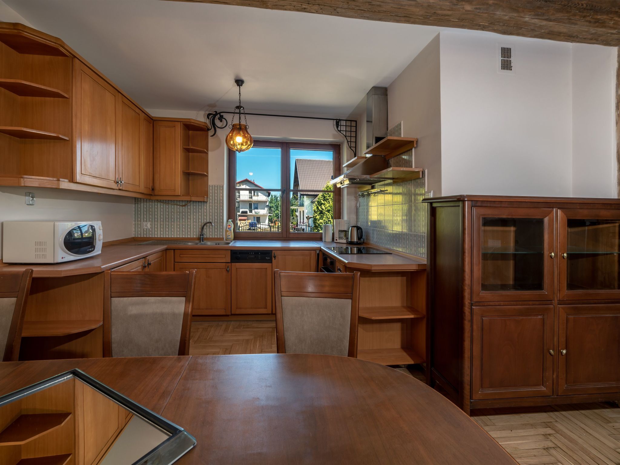 Backsteinwohnung mit Terrasse und Kamin im Erdgeschoss-Binnen