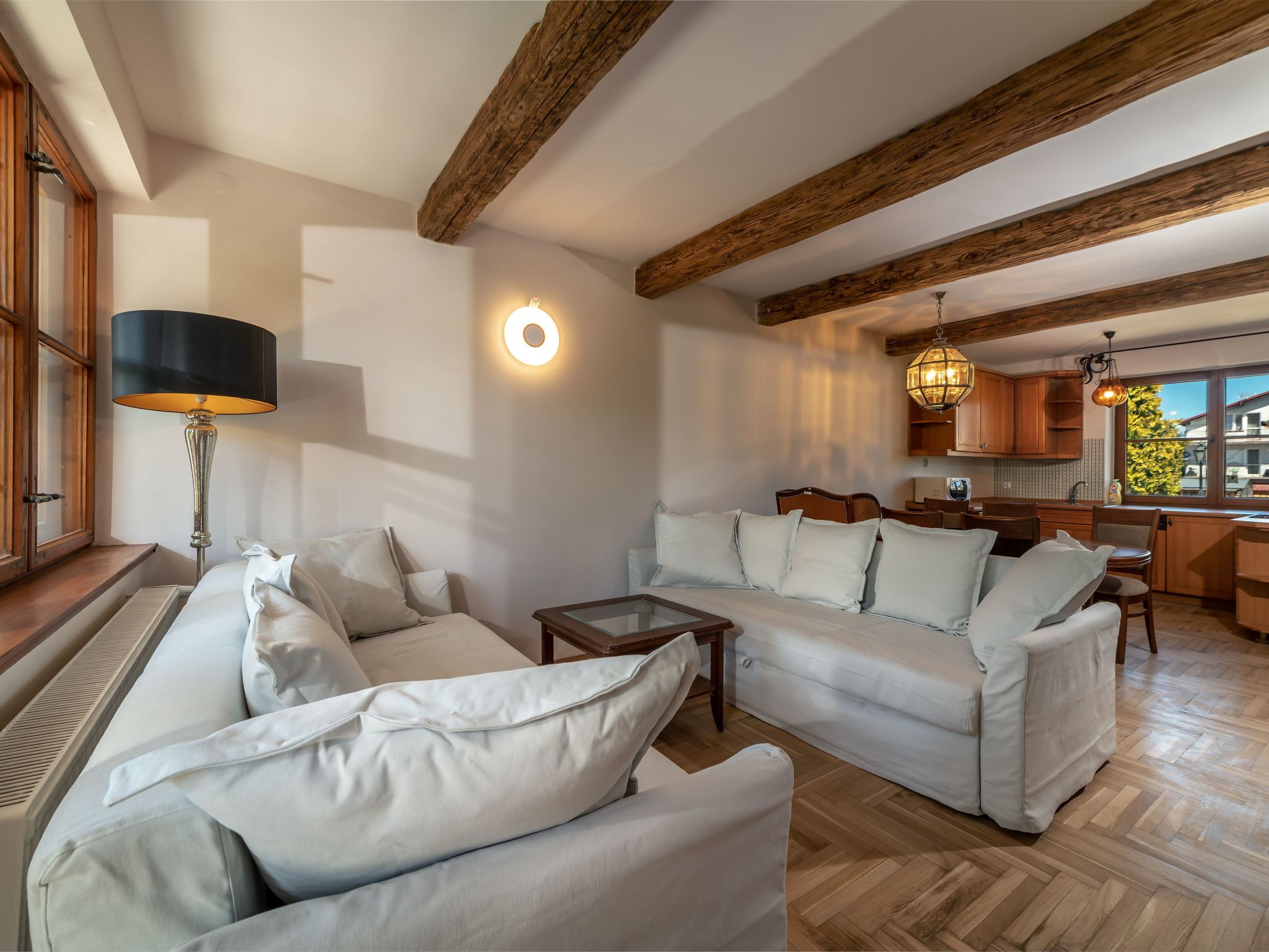 Backsteinwohnung mit Terrasse und Kamin im Erdgeschoss-Binnen