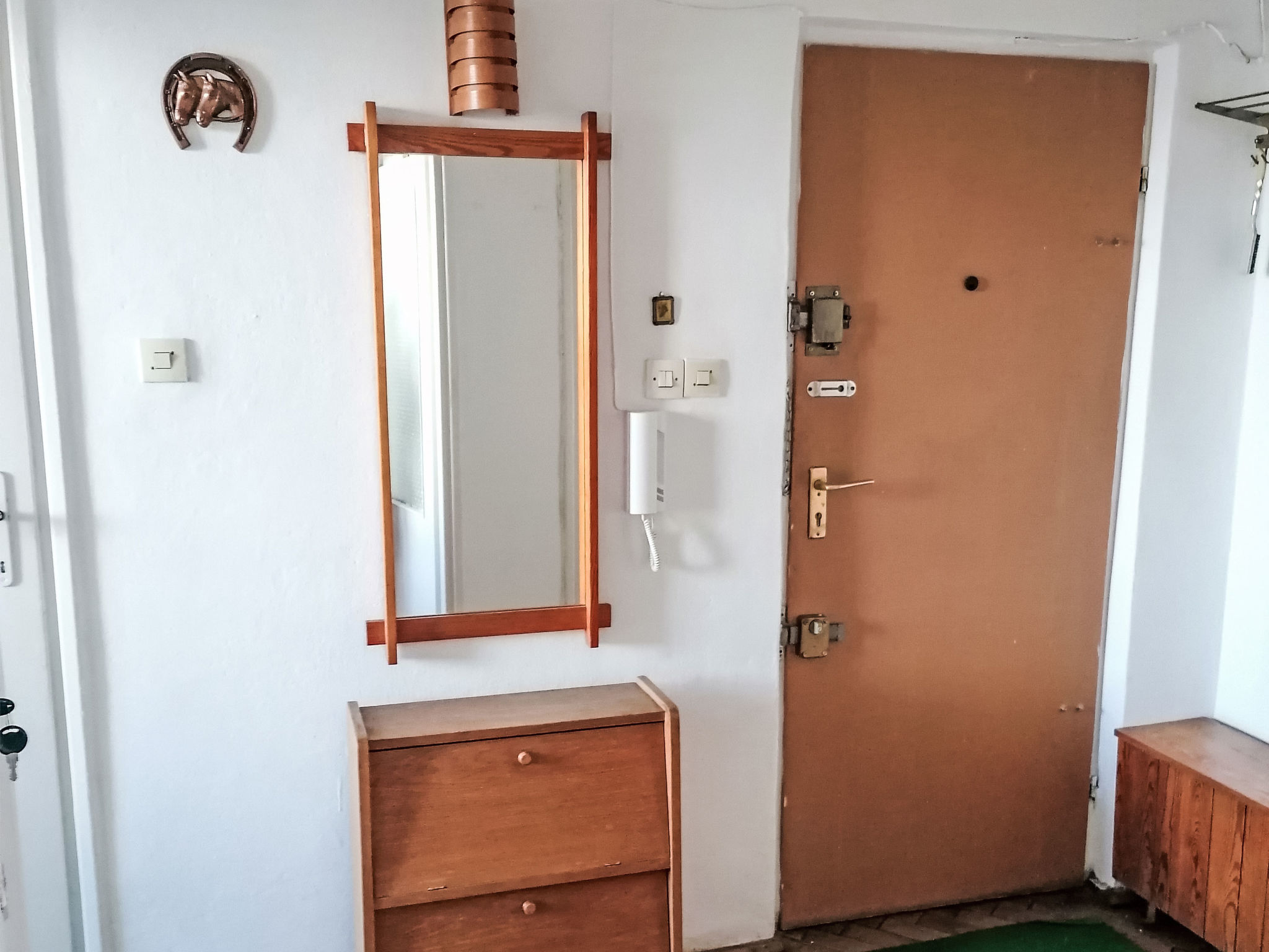 "Kasprzaka Warszawa", appartement 1-kamer 38 m2 op de 2e verdieping. Het objekt is geschikt voor 2 volwassenen. Eenvoudig en gezellig ingericht: woon-/slaapkamer met 1 divanbed. Keuken (4-pits kookpla..