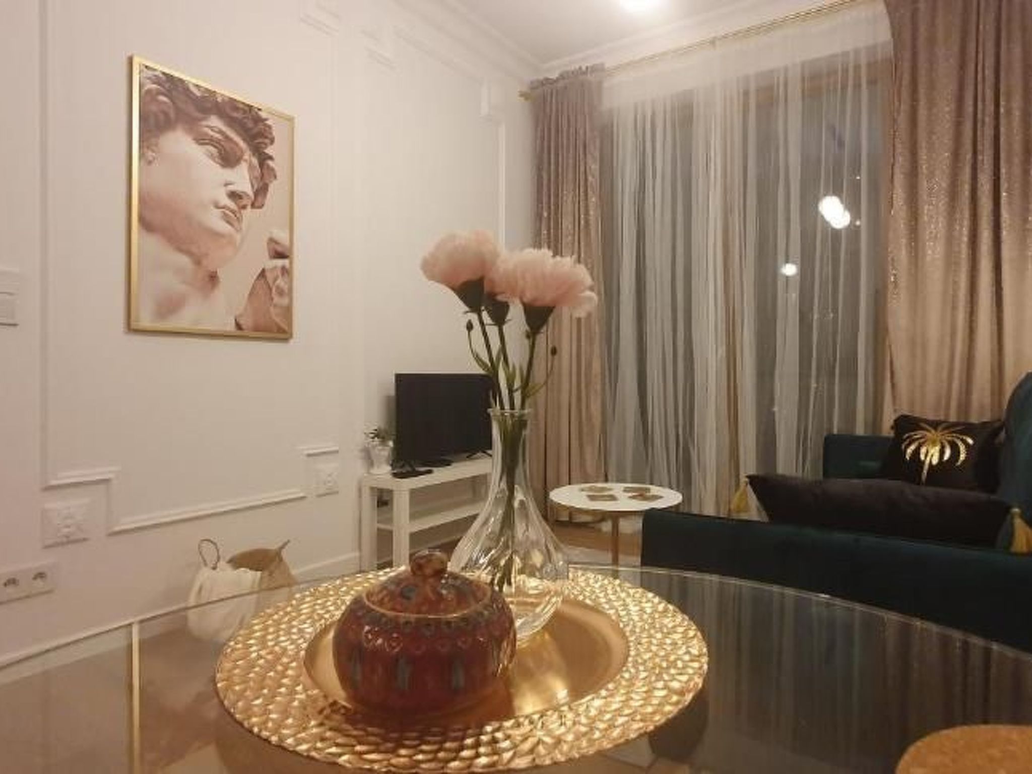 BESSERER PLATZ: Klassisches Warschau