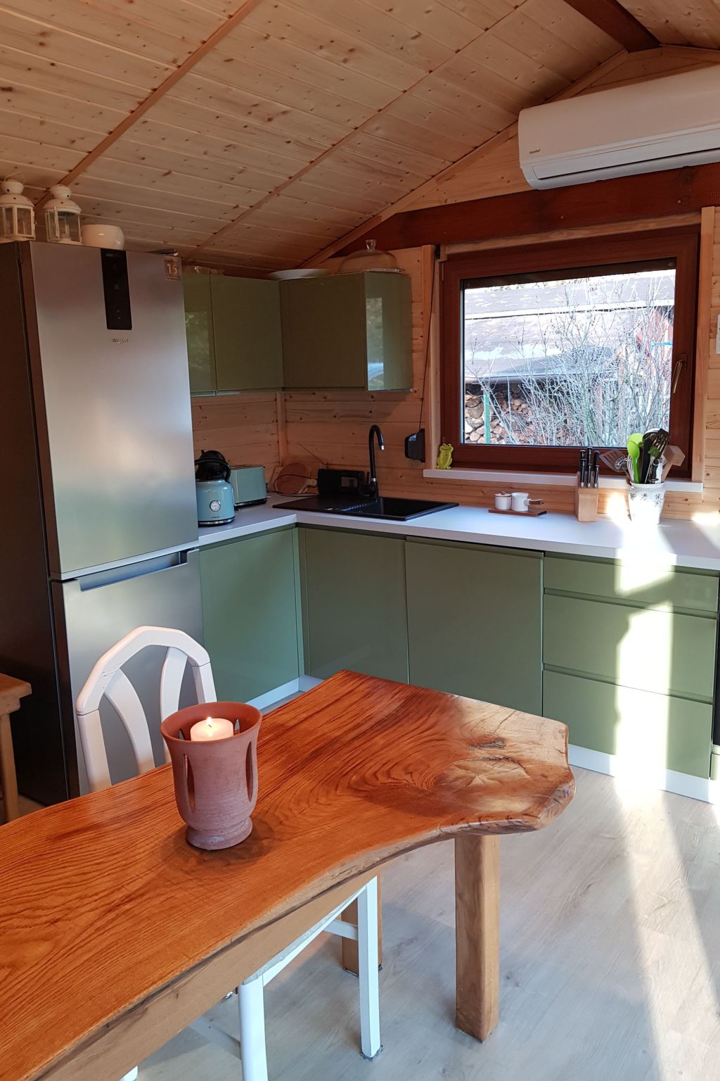 Kitchen / Dining Room