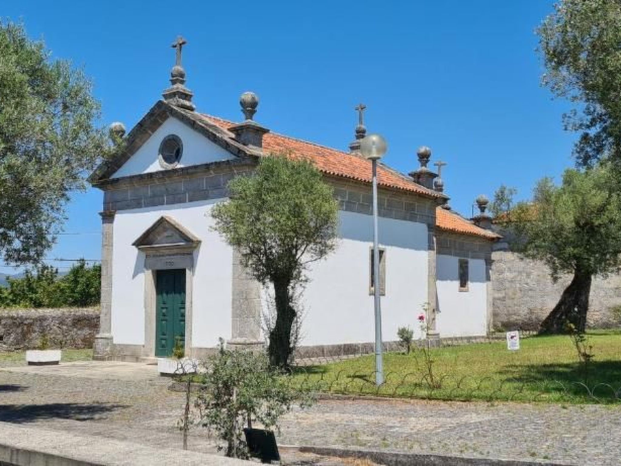 Haus am Flussufer-Dehors