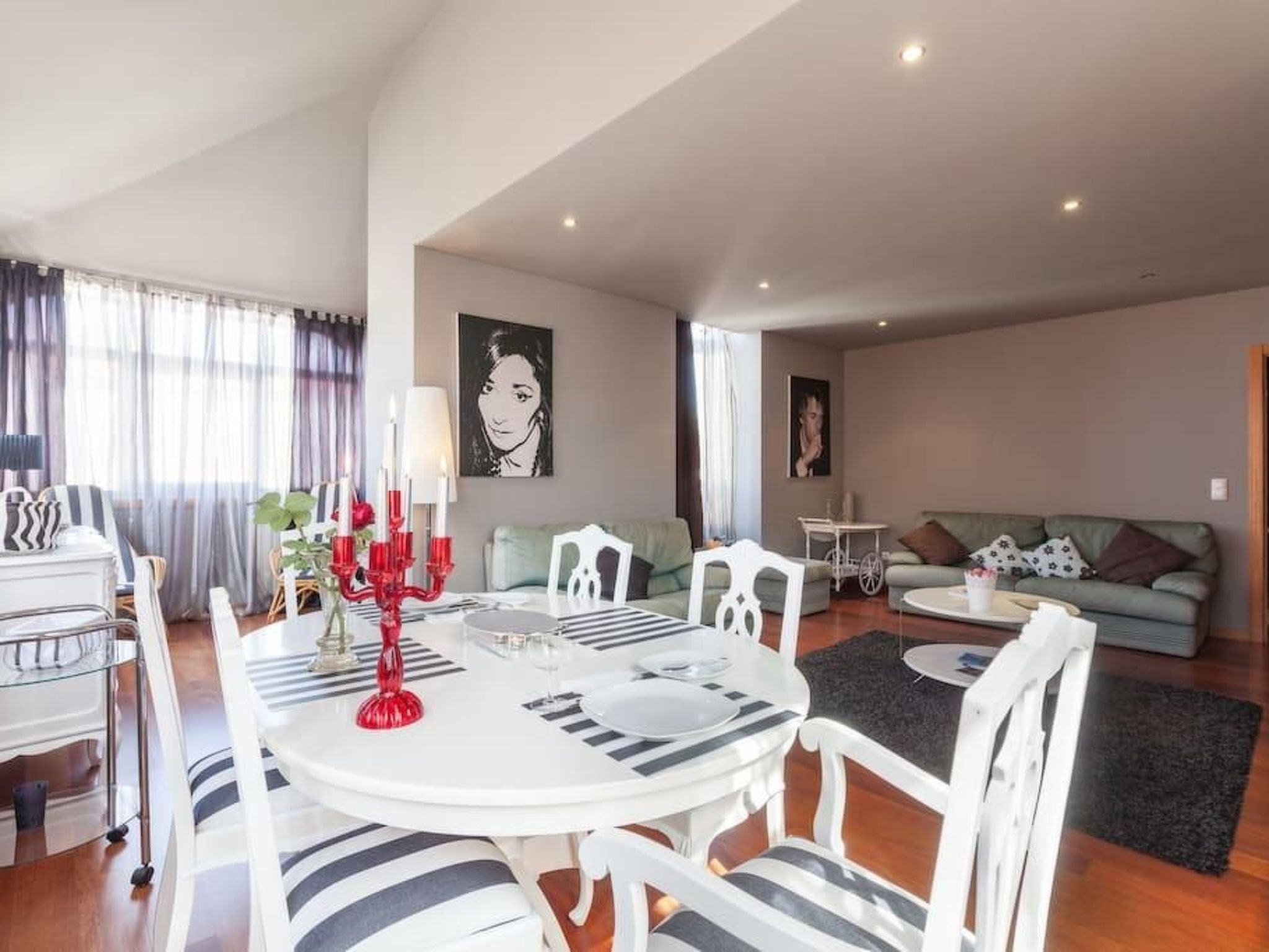 Den Wellen des Meeres lauschen 1-Dedans