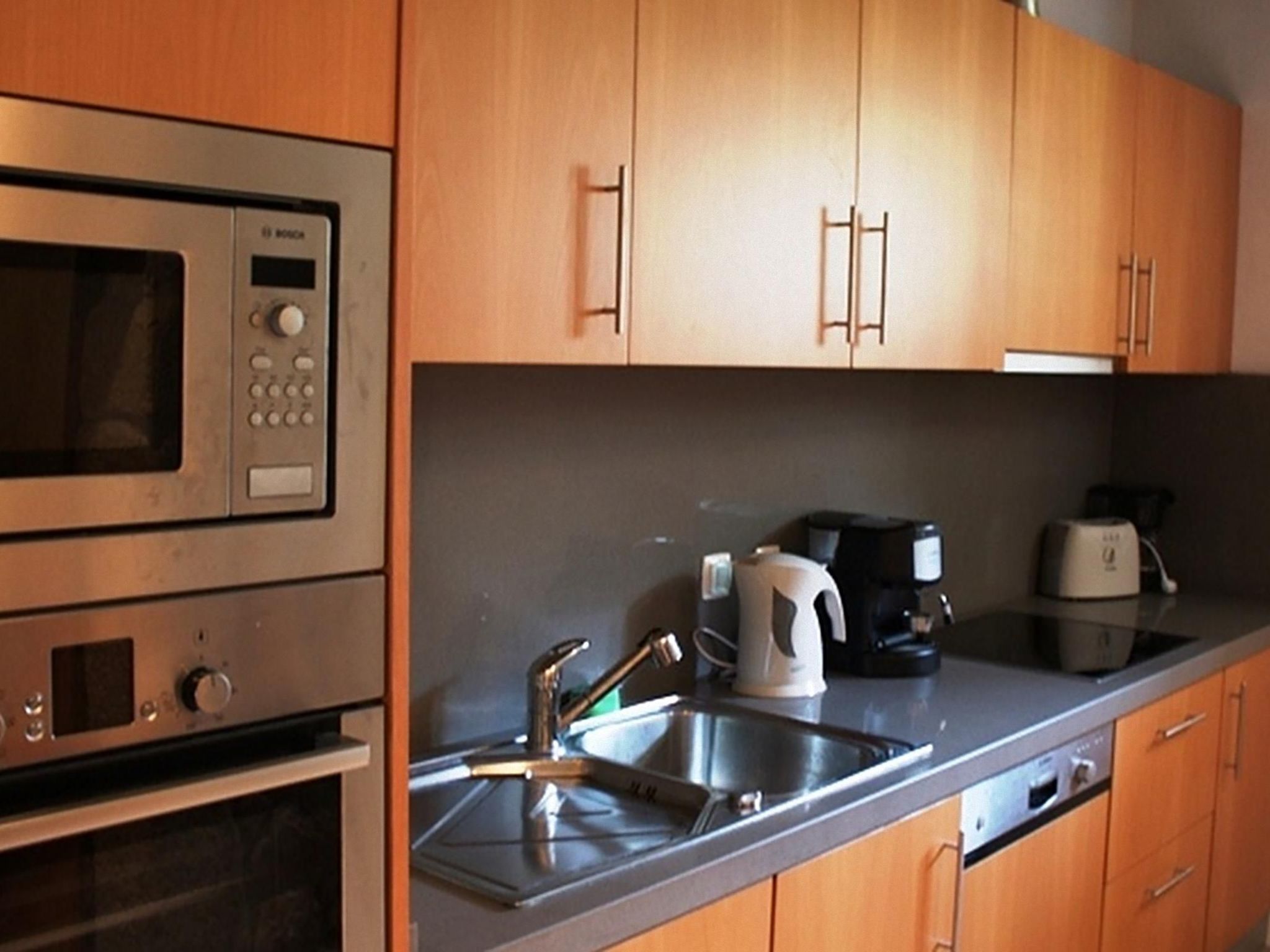 "Großmutters Häuschen" mit überdachter Terrasse-Binnen