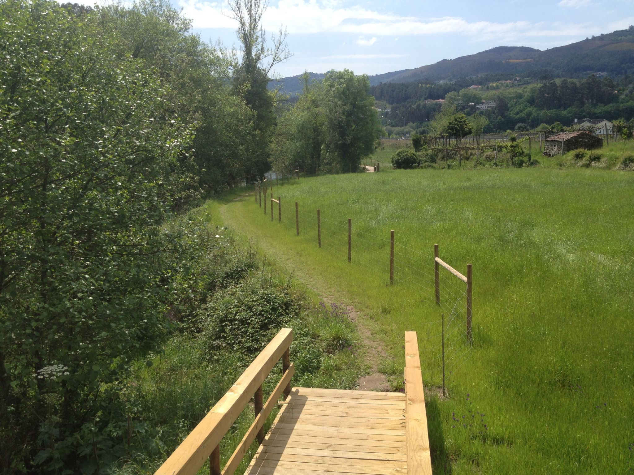 "Großmutters Häuschen" mit überdachter Terrasse-Binnen