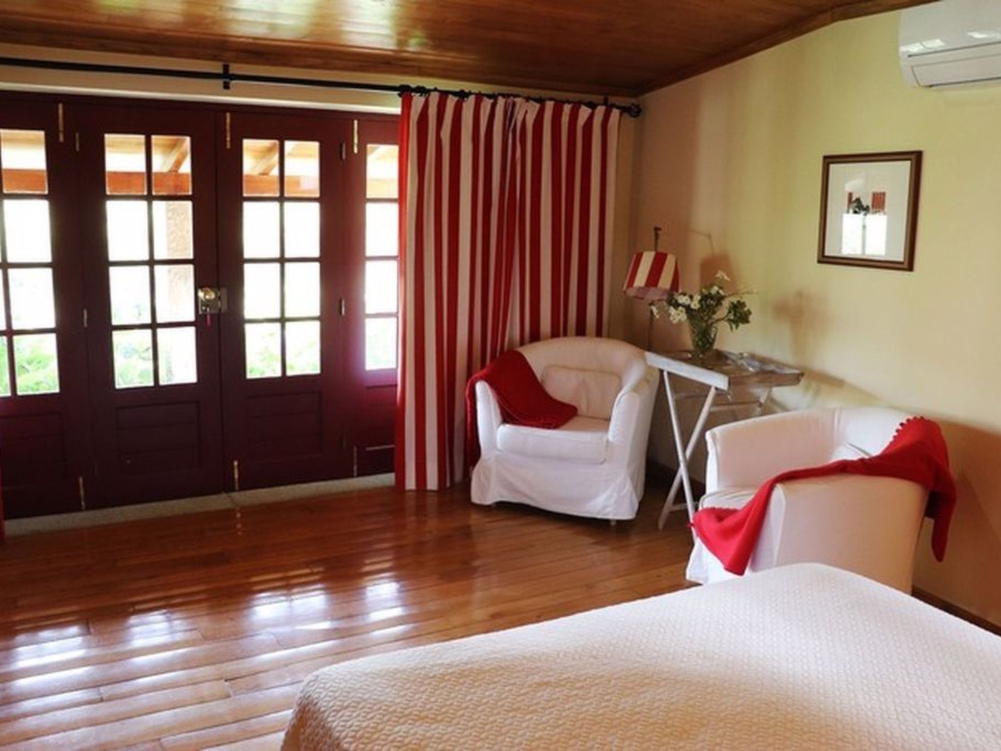 Fabelhafter Pool in einer atemberaubenden Landschaft