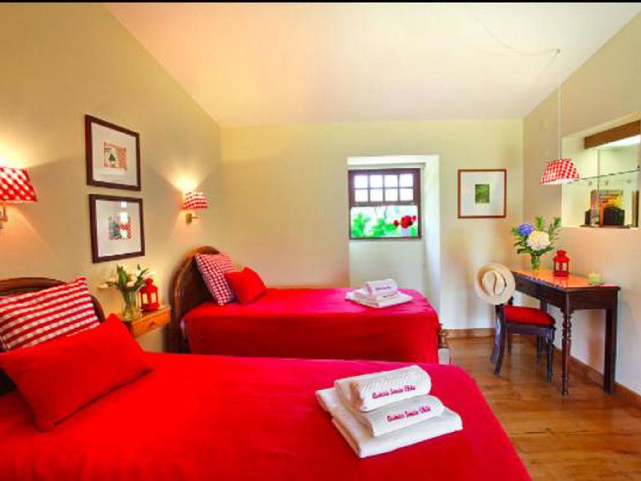 Fabelhafter Pool in einer atemberaubenden Landschaft