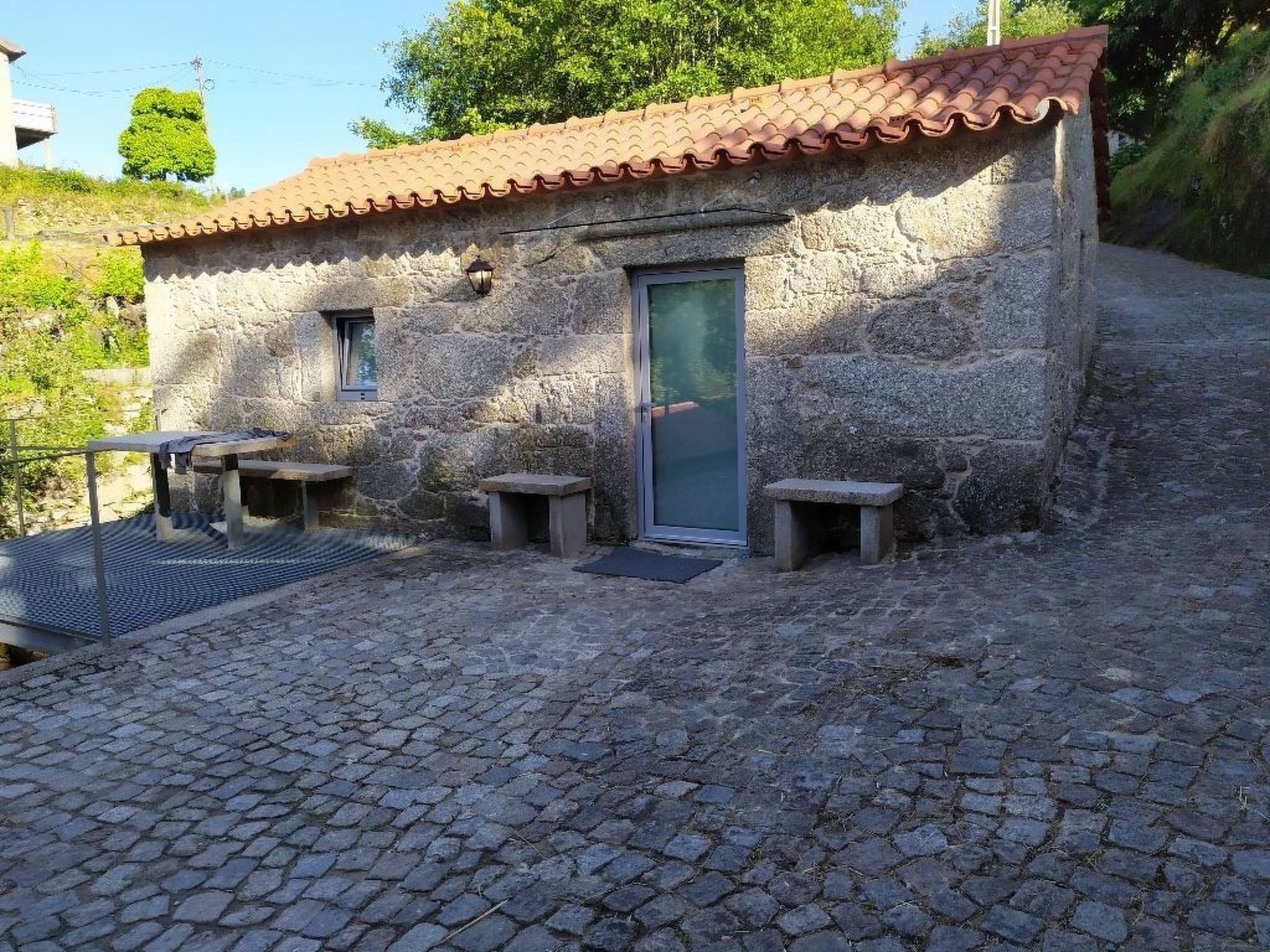 Renovierte Mühle in der Nähe der Cascades 1 — view 1 of 17