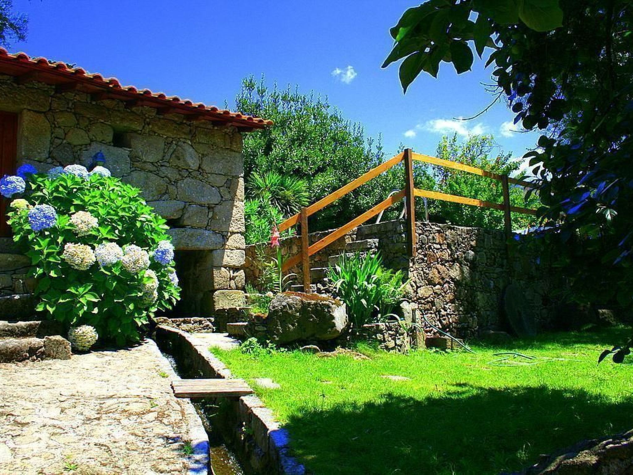 Ländliche Finca "Casa da Rocha"-Binnen