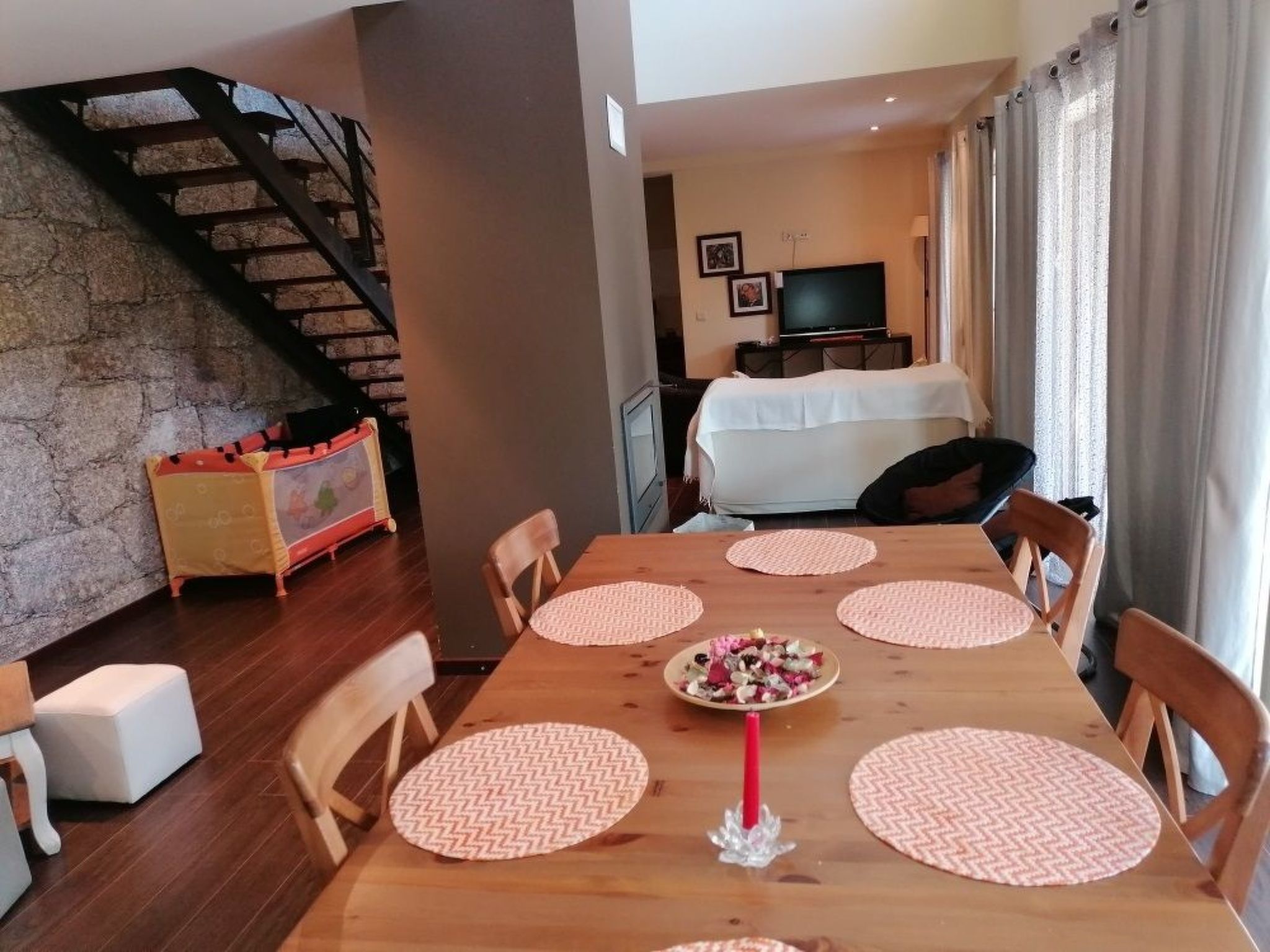 Altes Kellerhaus in Gerês-Image-tags.info