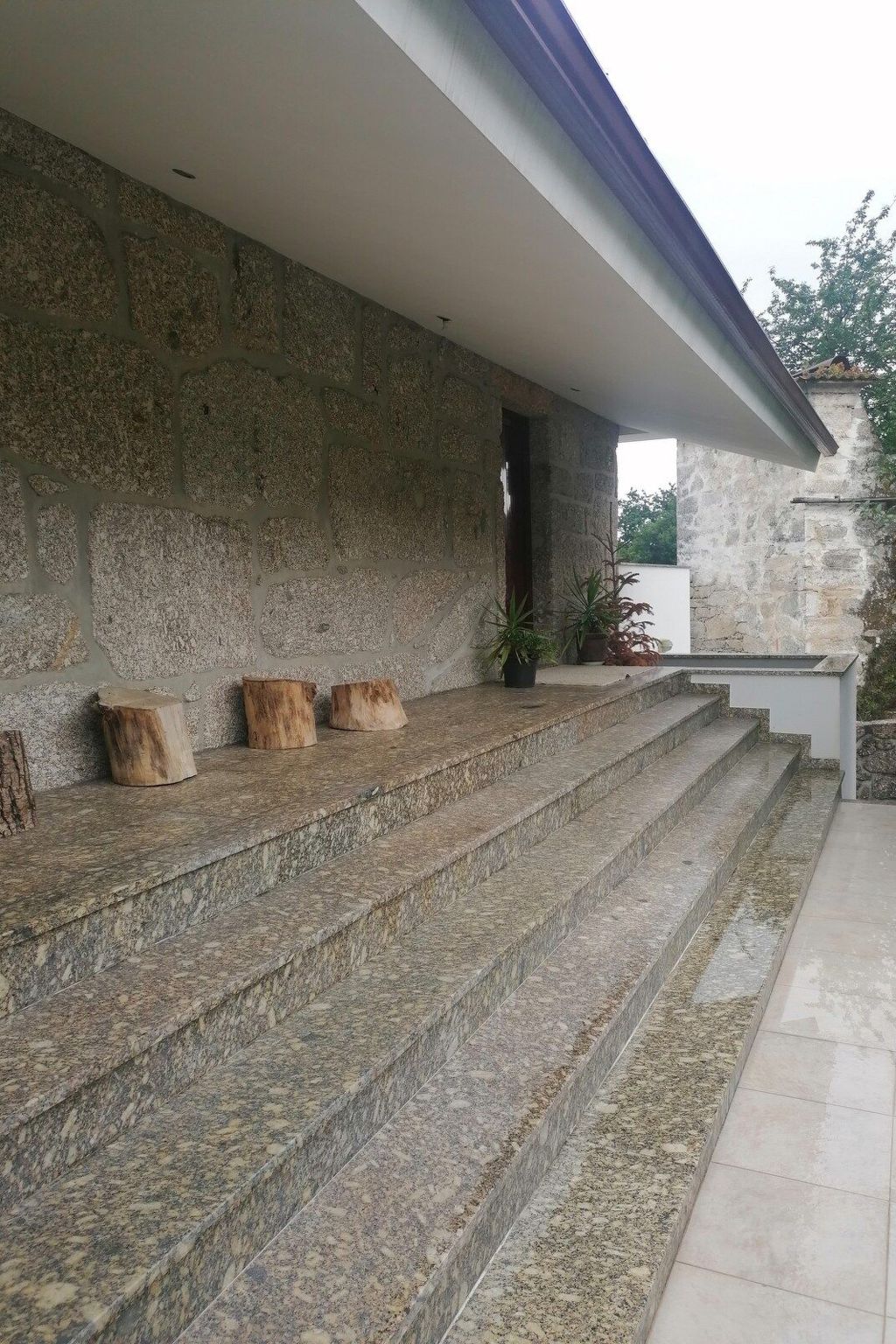 Altes Kellerhaus in Gerês-Image-tags.info