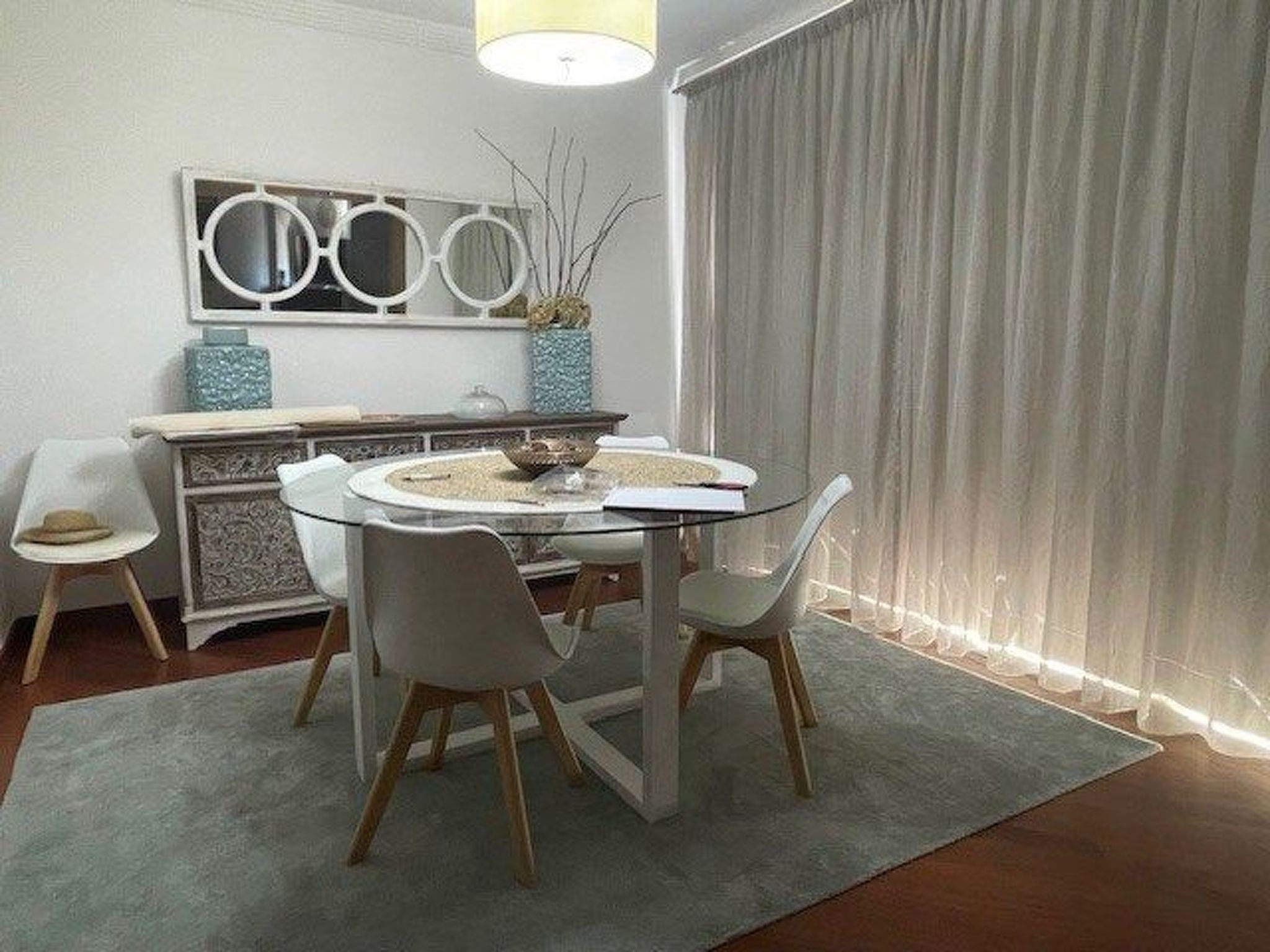 First Line Strandpromenade-Drinnen