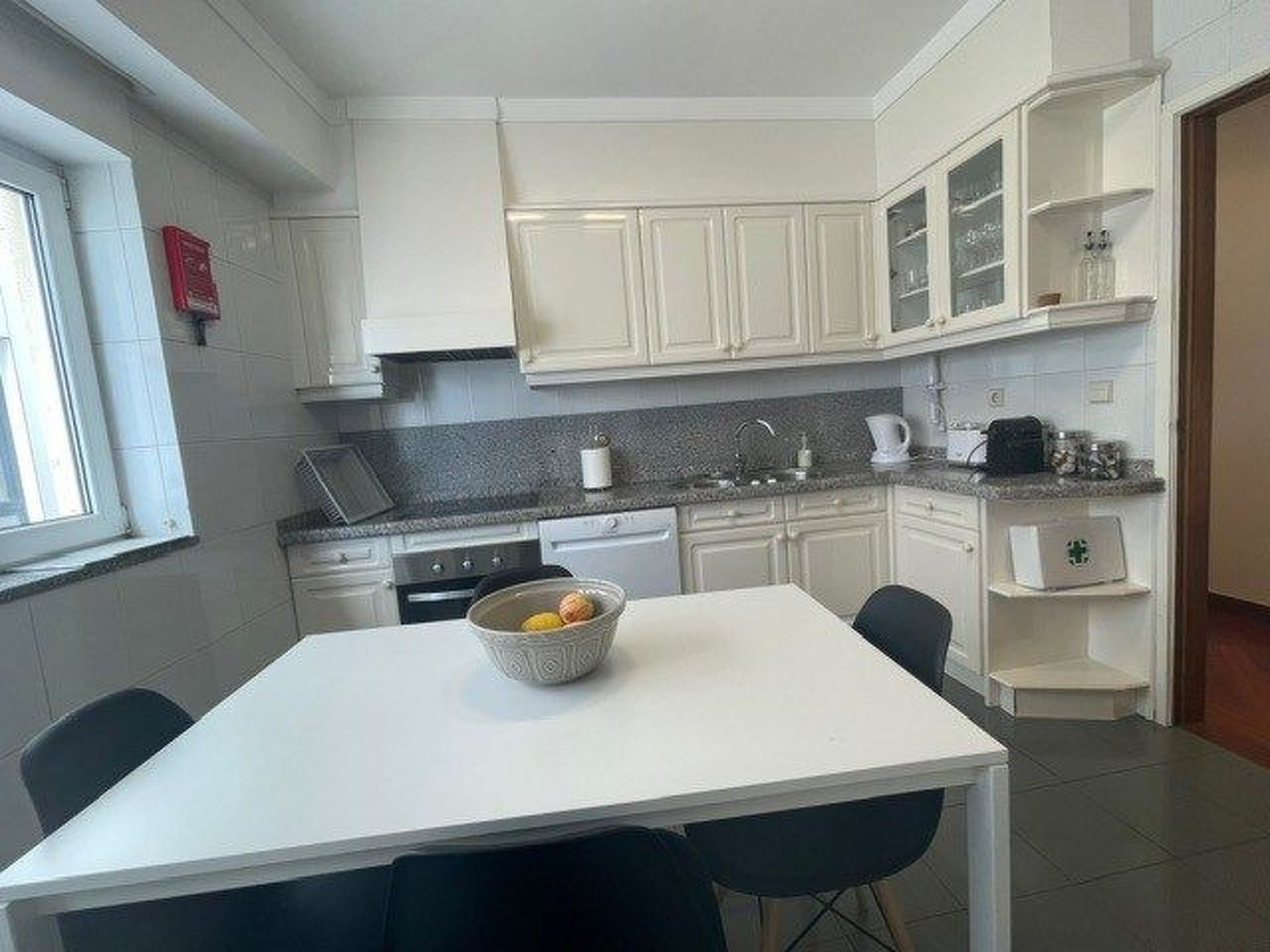 First Line Strandpromenade-Drinnen