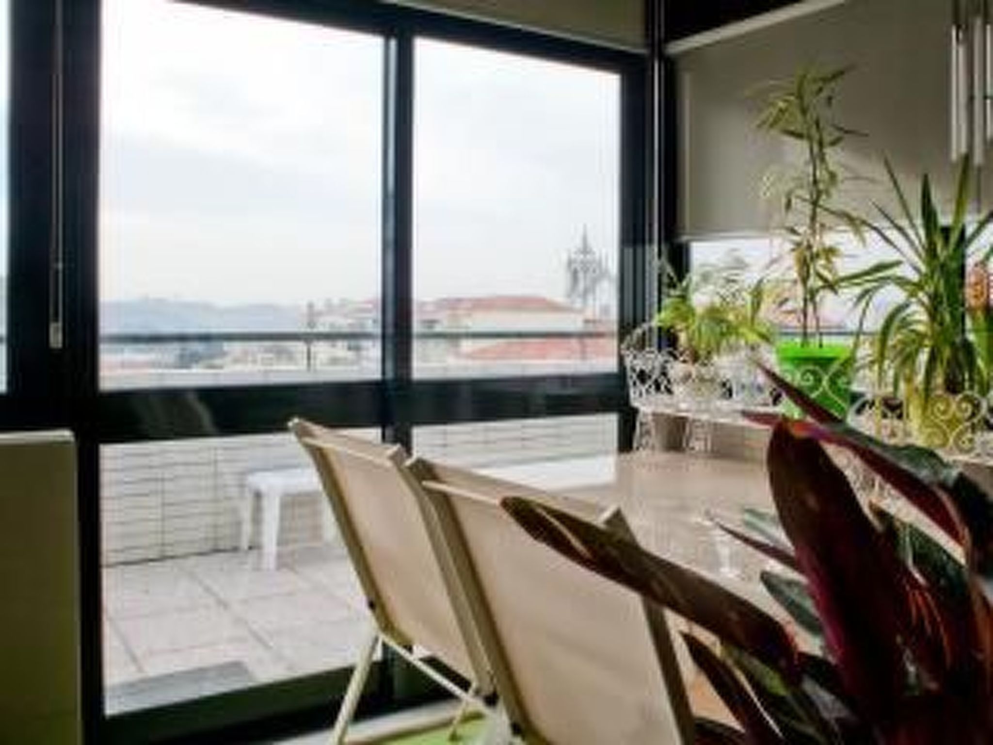 Schöne Ferienwohnung in Porto mit Sonnenterrasse-Image-tags.info