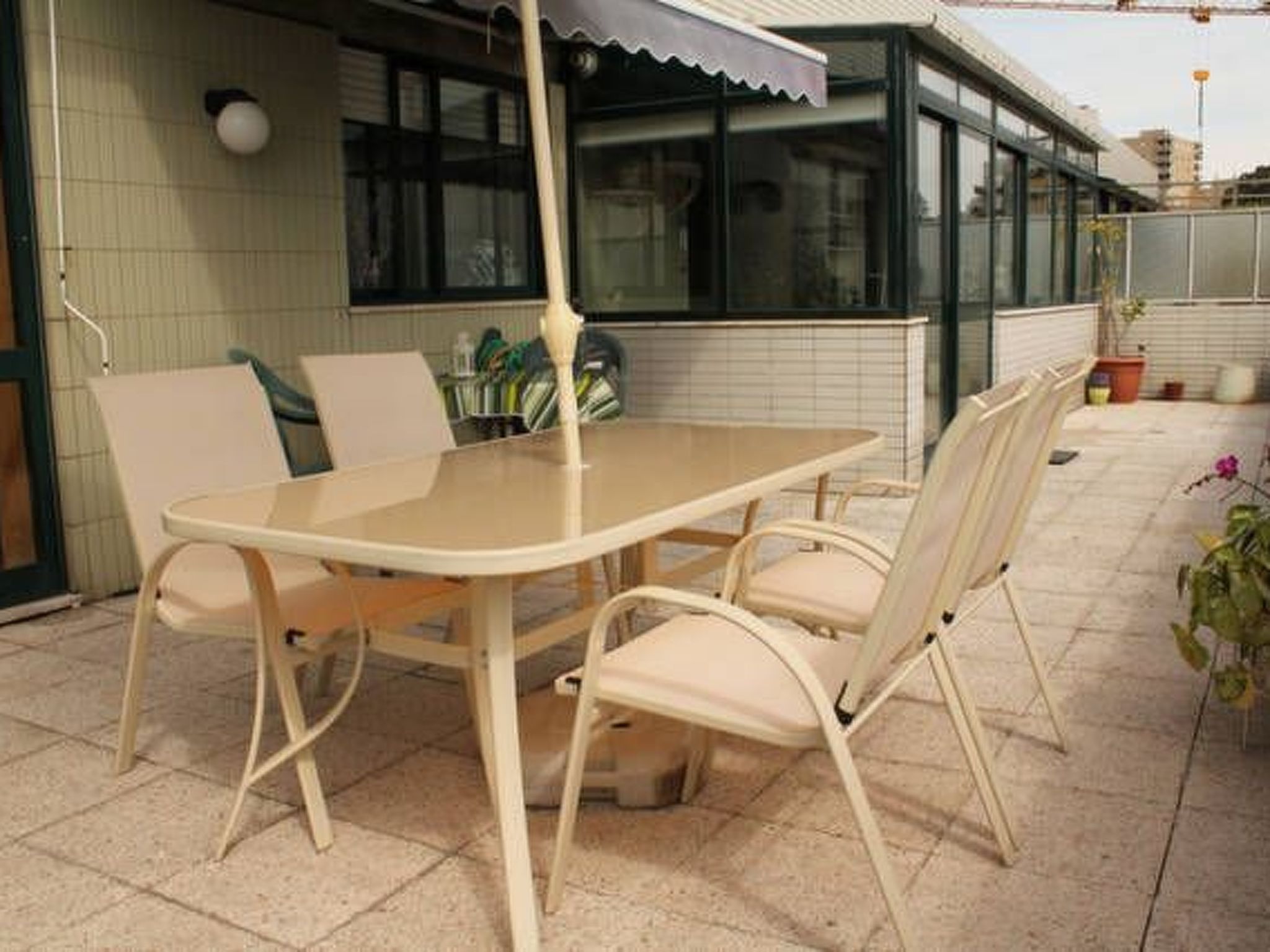 Schöne Ferienwohnung in Porto mit Sonnenterrasse-Image-tags.info