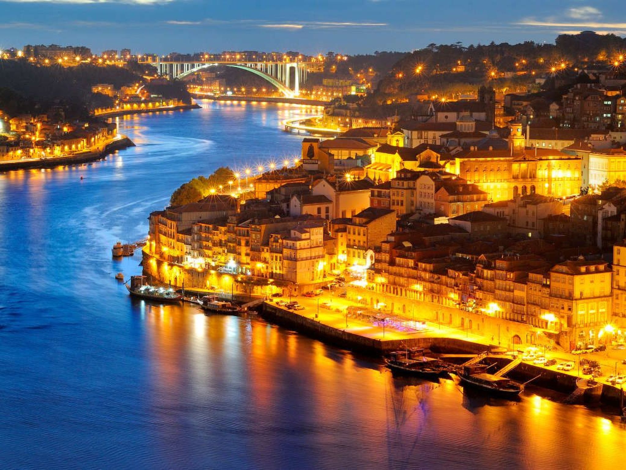 Schöne Ferienwohnung in Porto mit Sonnenterrasse-Image-tags.info