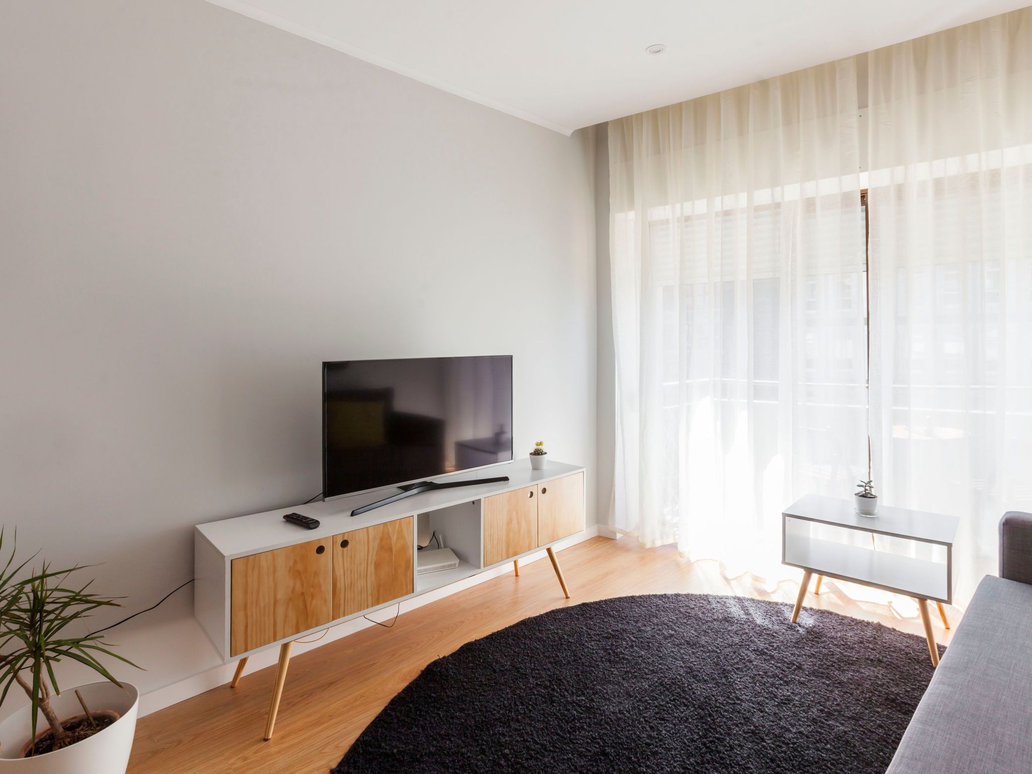 Wohnung "Coolhome" mit Balkon-Drinnen