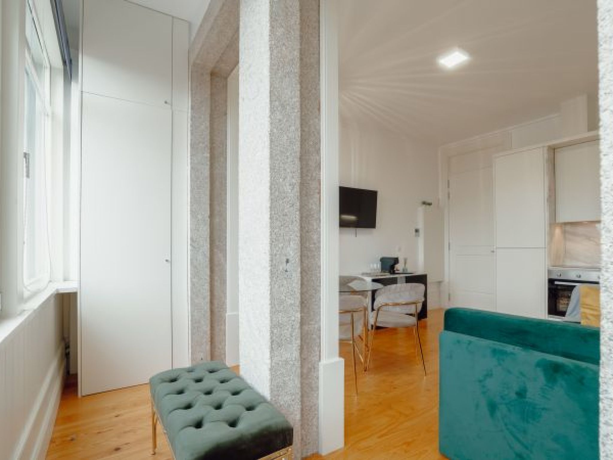 Stijlvol Premium Appartement in het Hart van Porto – 4 Personen - foto 15