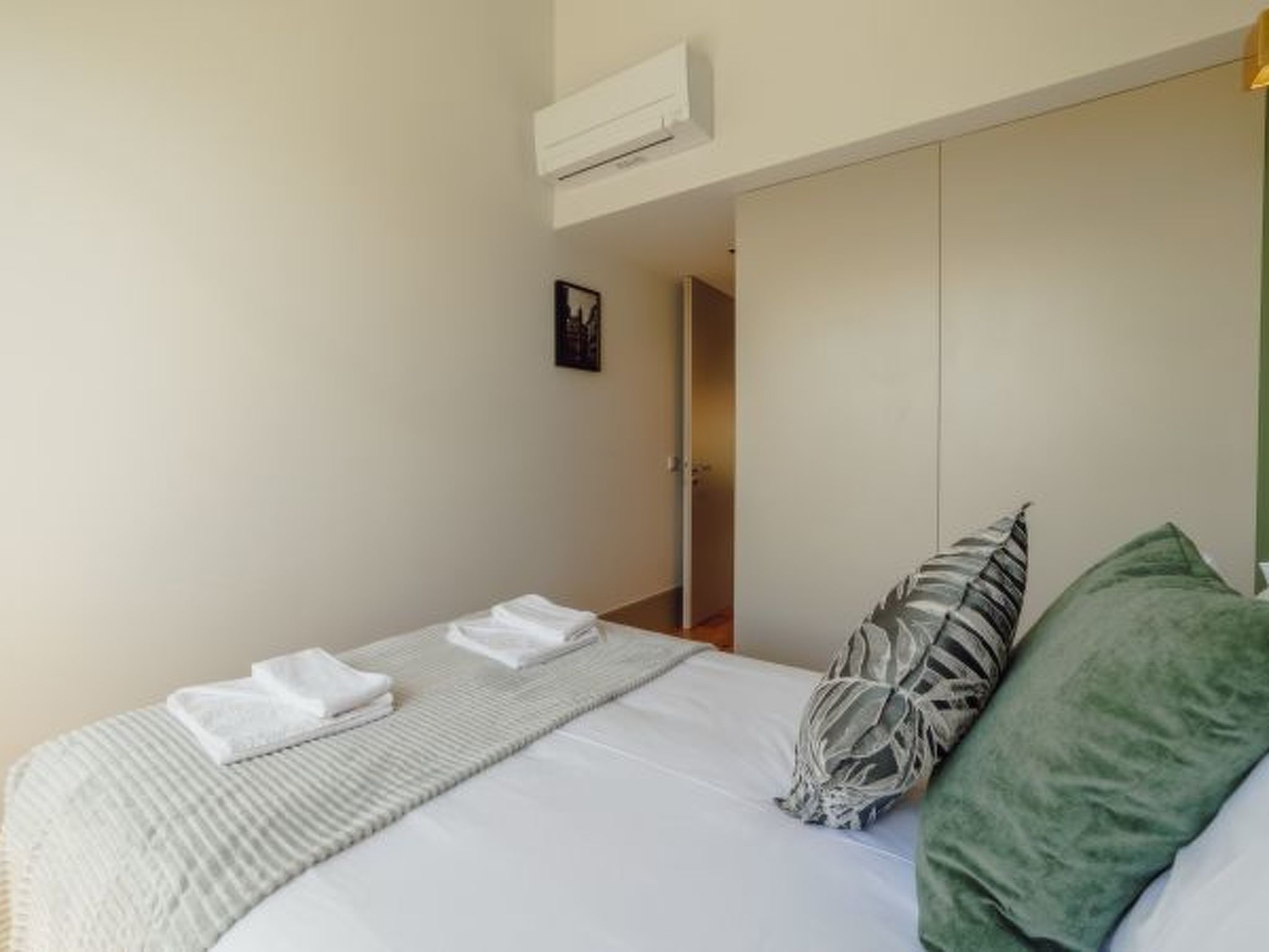 Photo of LEGACY OPORTO PREMIUM APARTMENT I by VACATIONY