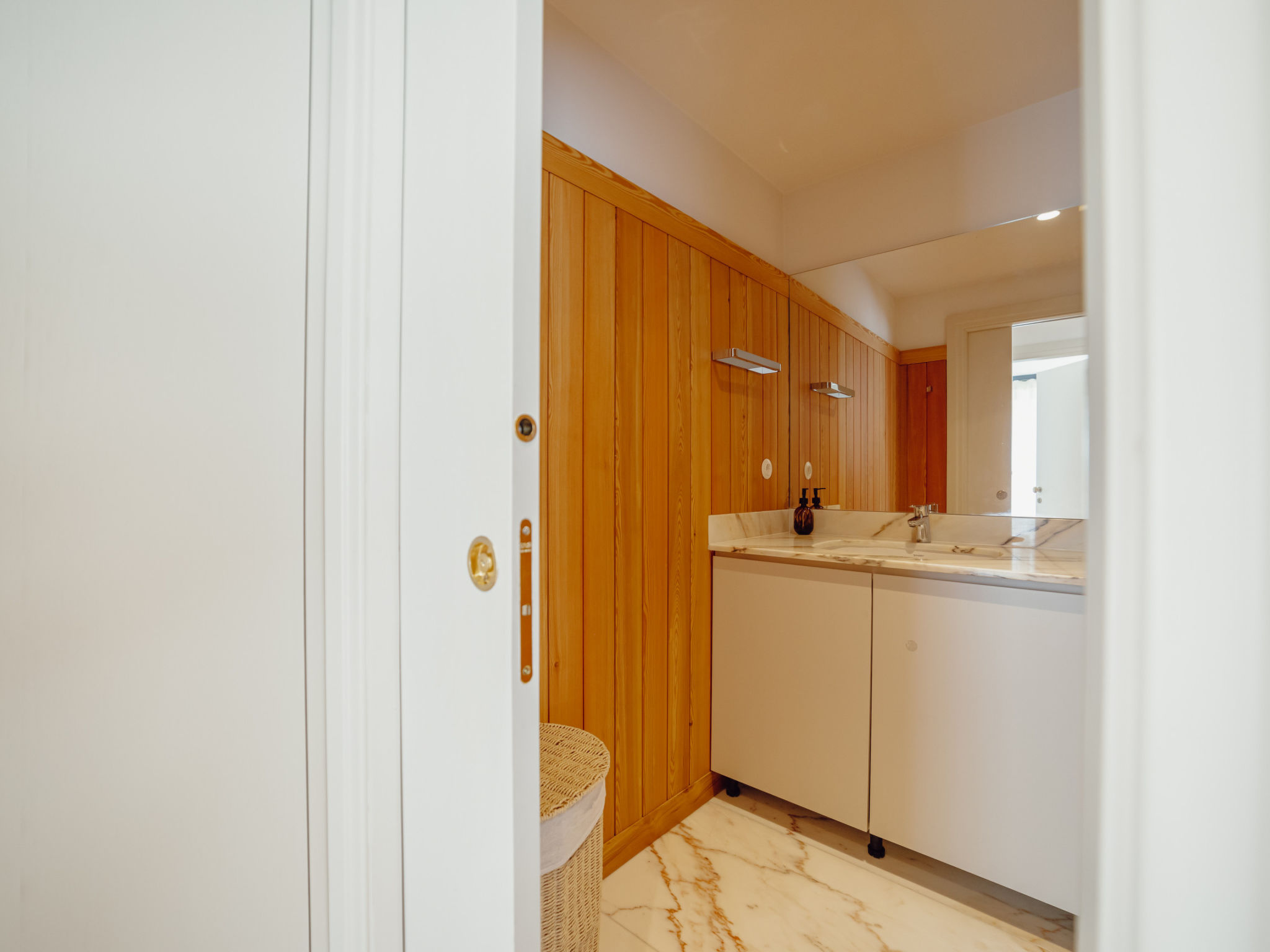 Photo of DOWNTOWN PENTHOUSE with RIVER VIEW by VACATIONY