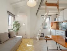 Stijlvol Mezzanine Appartement in Hartje Porto voor 3 Personen - thumbnail 1