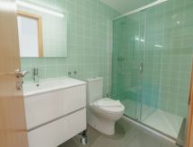 Strak modern appartement met zonnig terras in Porto - thumbnail 6