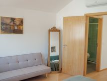 Strak modern appartement met zonnig terras in Porto - thumbnail 4
