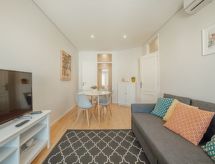 Stijlvol designappartement met balkon in het hart van Porto - thumbnail 1