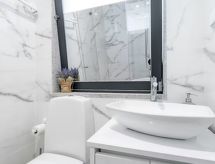 CARMO RESIDENCE: Stijlvol appartement in hartje Porto met balkon - thumbnail 6
