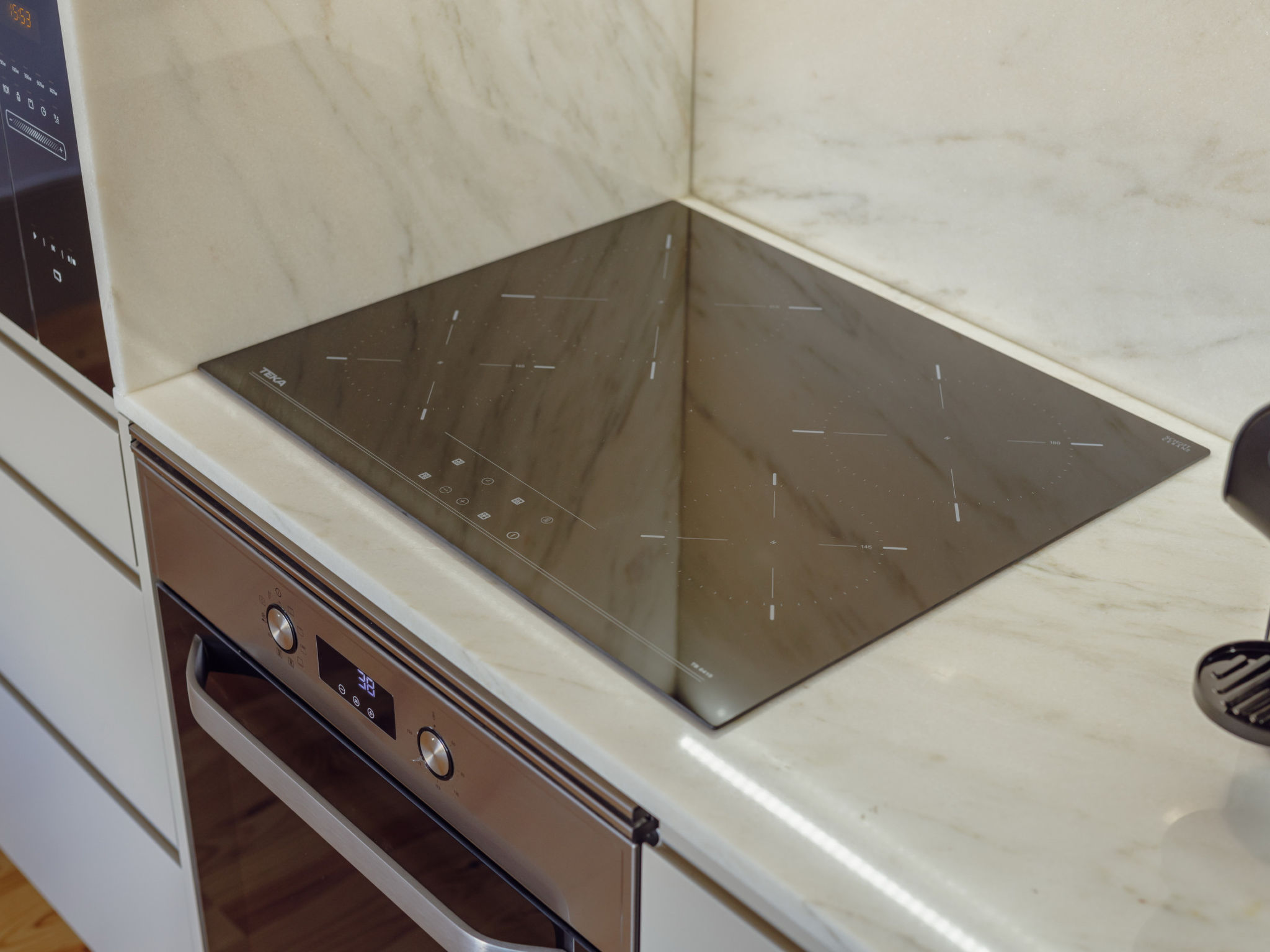 LEGACY OPORTO PREMIUM APARTMENT B by VACATIONY - Binnen