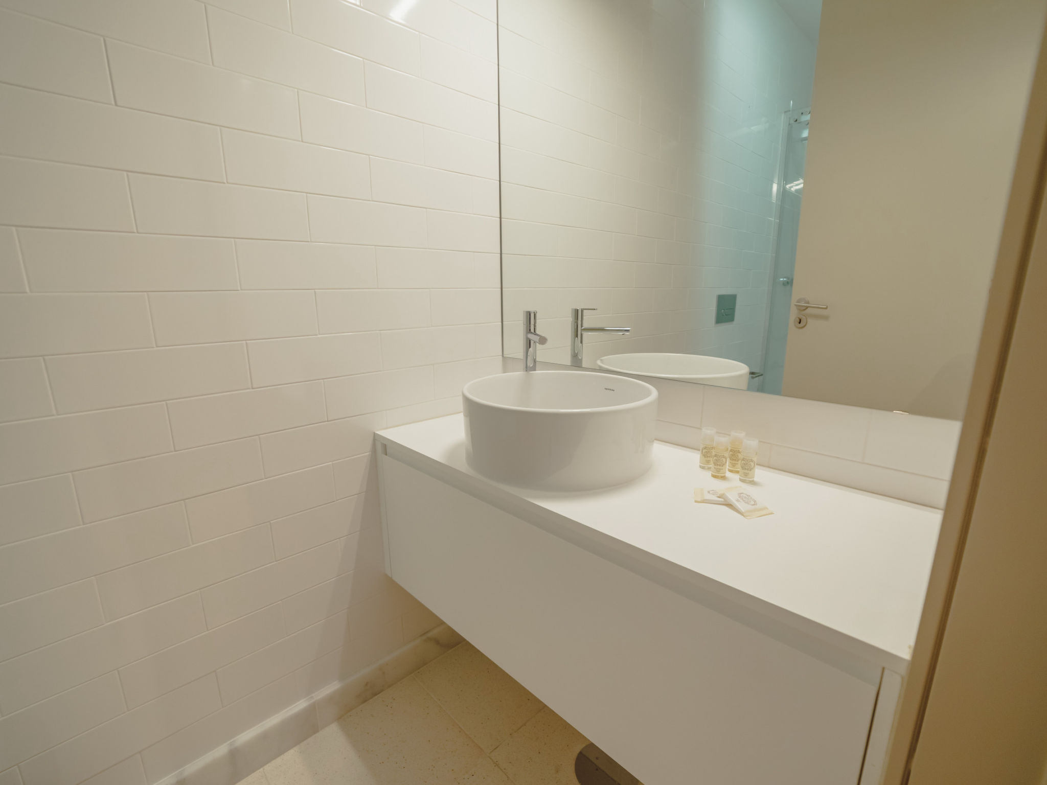 LEGACY OPORTO PREMIUM APARTMENT B by VACATIONY - Binnen