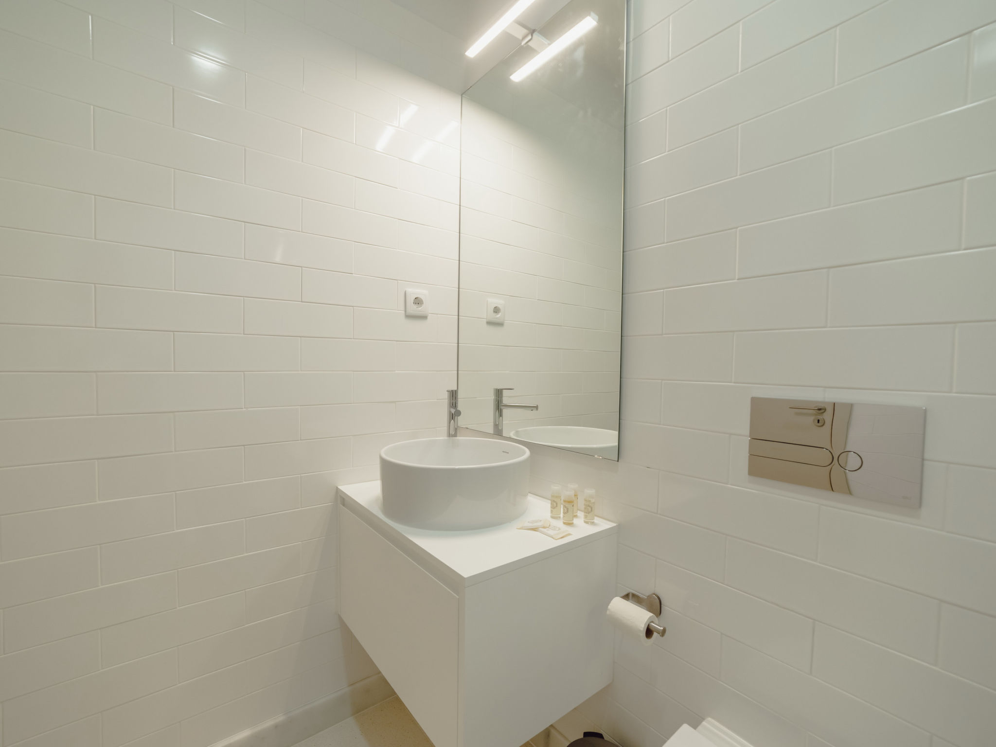LEGACY OPORTO PREMIUM APARTMENT B by VACATIONY - Binnen