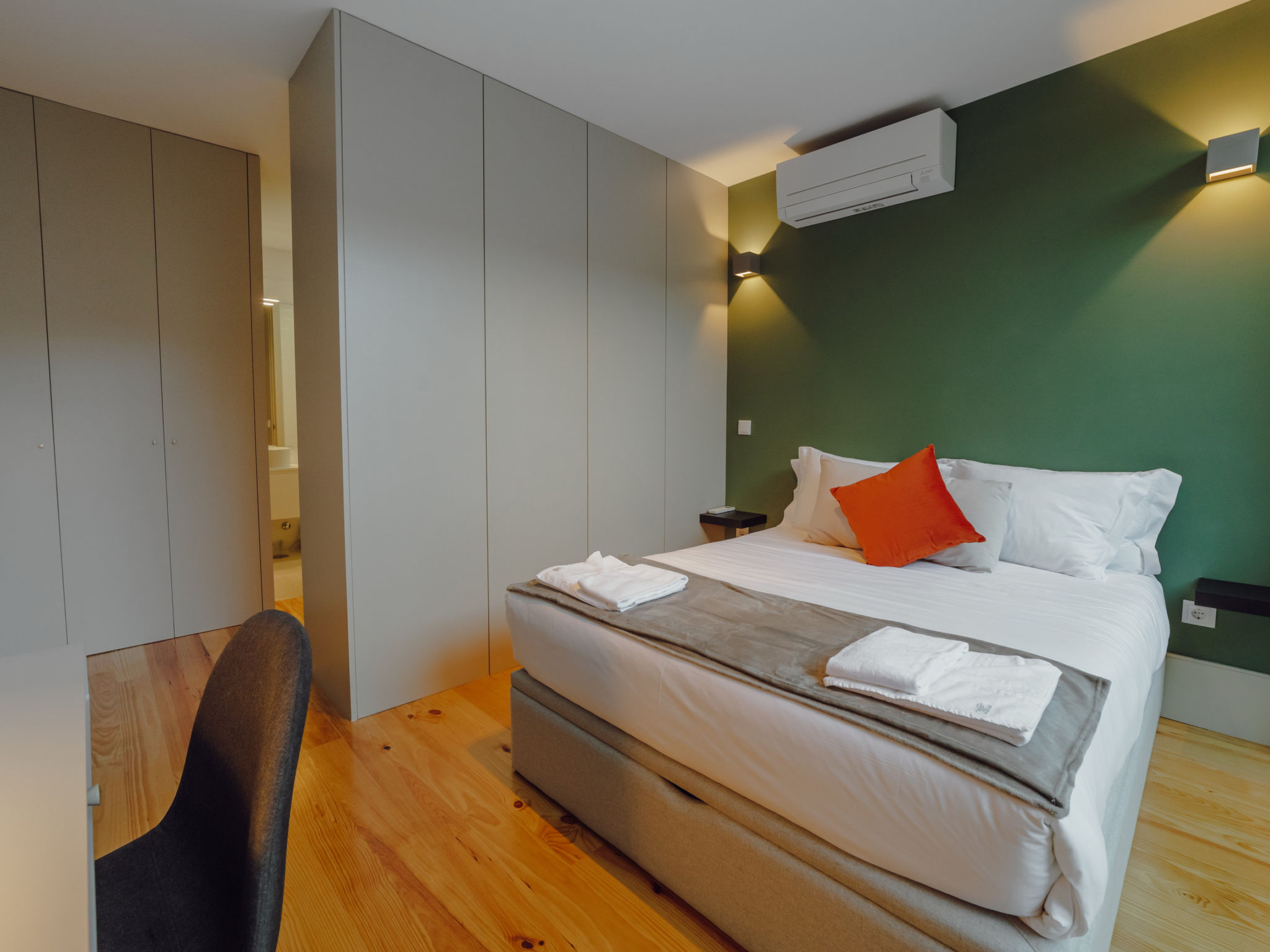 LEGACY OPORTO PREMIUM APARTMENT B by VACATIONY - Binnen