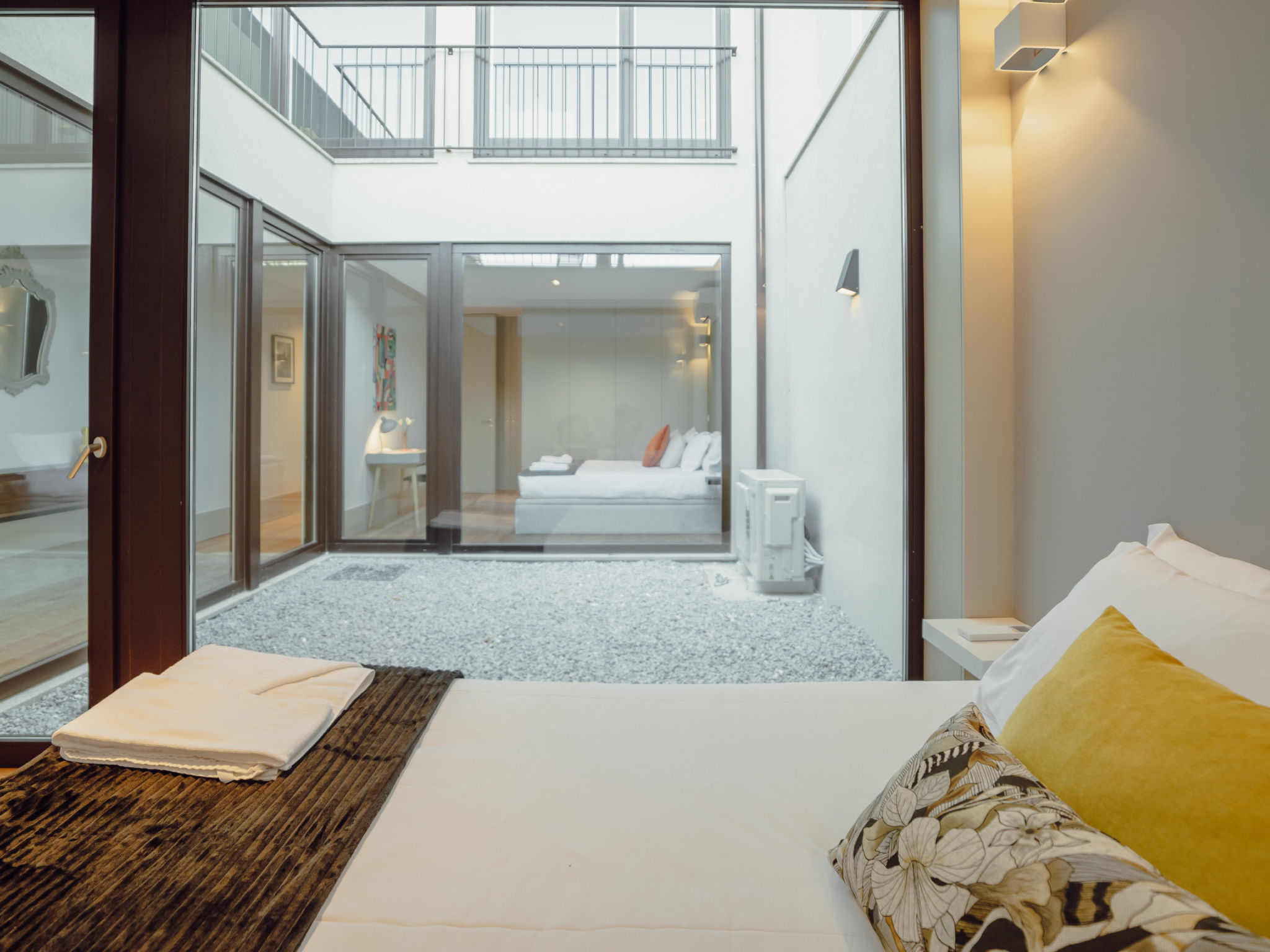 LEGACY OPORTO PREMIUM APARTMENT B by VACATIONY - Binnen