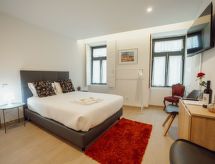 Stijlvol appartement in hartje Porto, vlakbij S. Helena - thumbnail 1