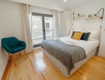Design appartement in hartje Porto met binnenplaats en moderne voorzieningen - thumbnail 1