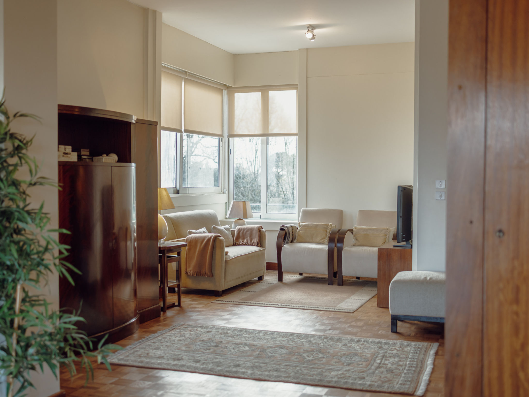 GRAND BOTANIC GARDEN APARTMENT by VACATIONY