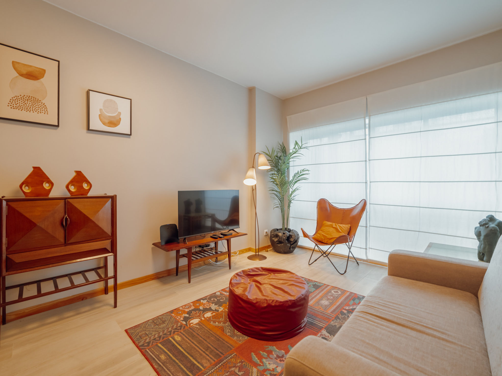 GOOD MORNING APARTMENT with GARAGE by VACATIONY