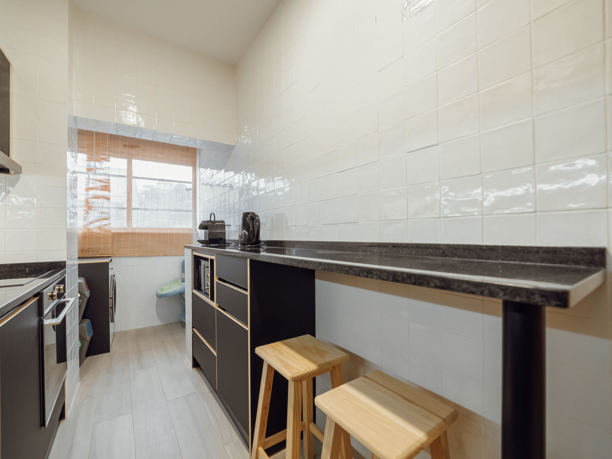 GOOD MORNING APARTMENT with GARAGE by VACATIONY - Binnen