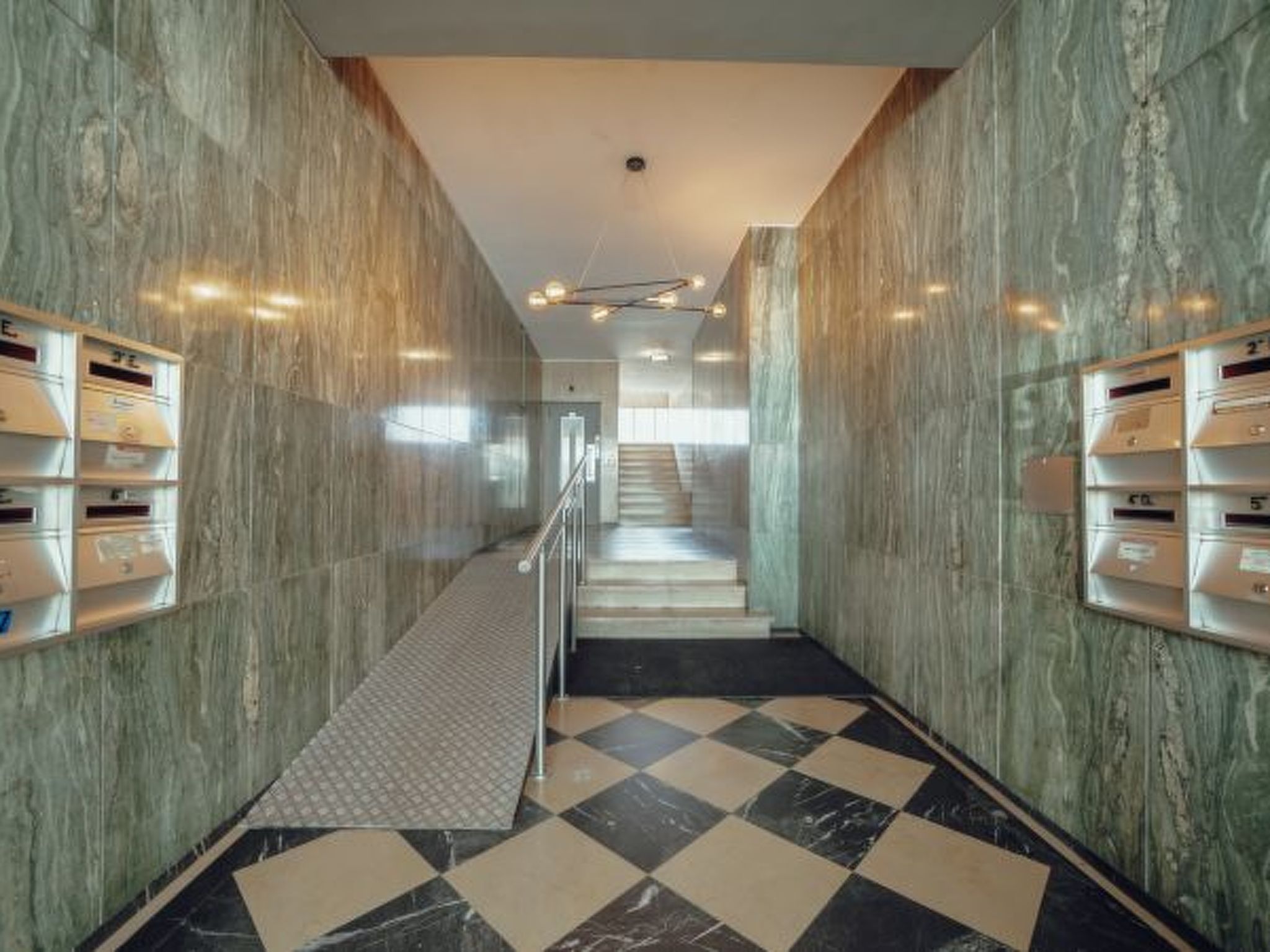 Luxe Stadsappartement voor 8 in Porto, 160m² met Terras - foto 32