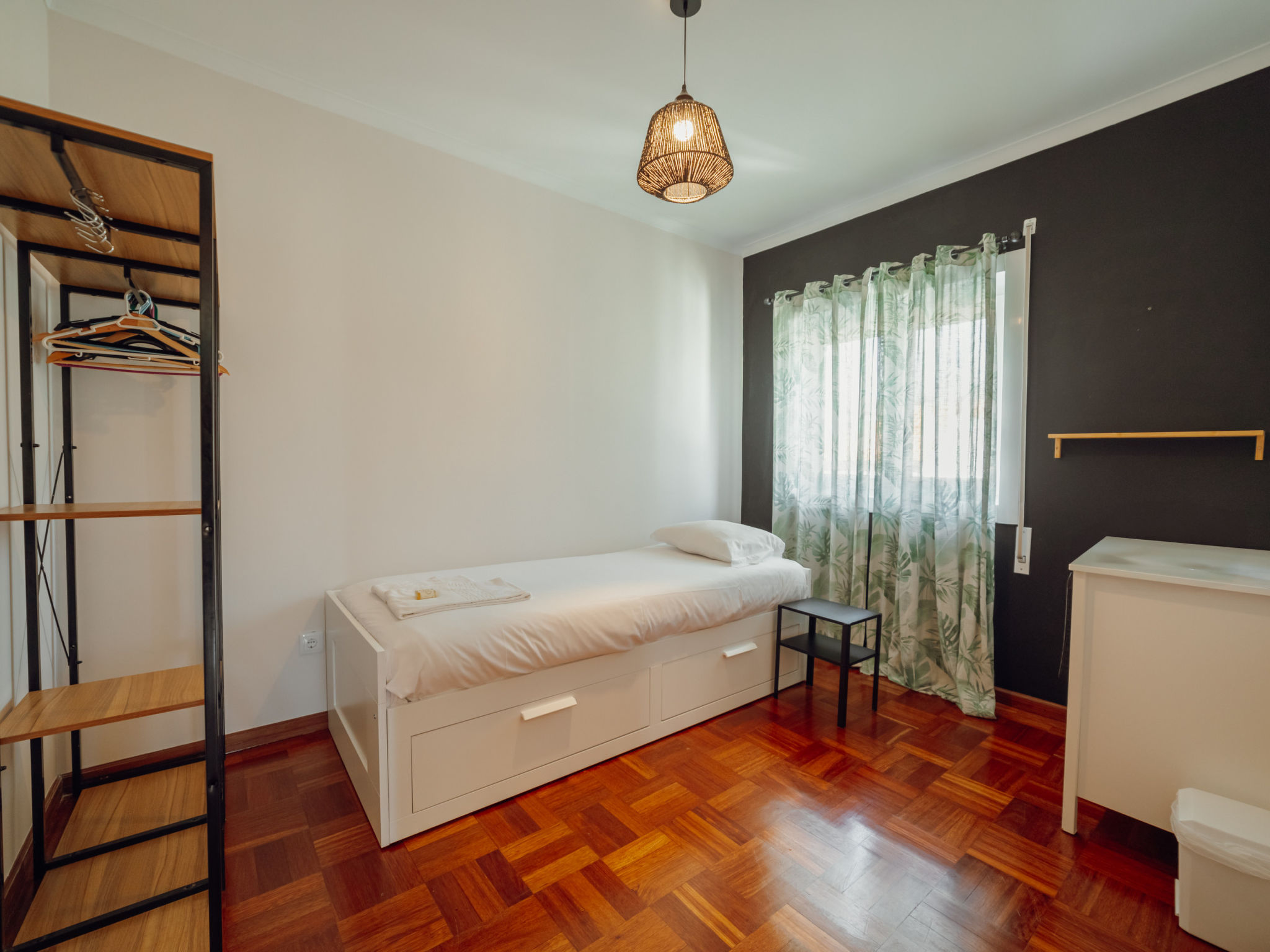CASA DAS ORQUIDEAS by VACATIONY - Binnen