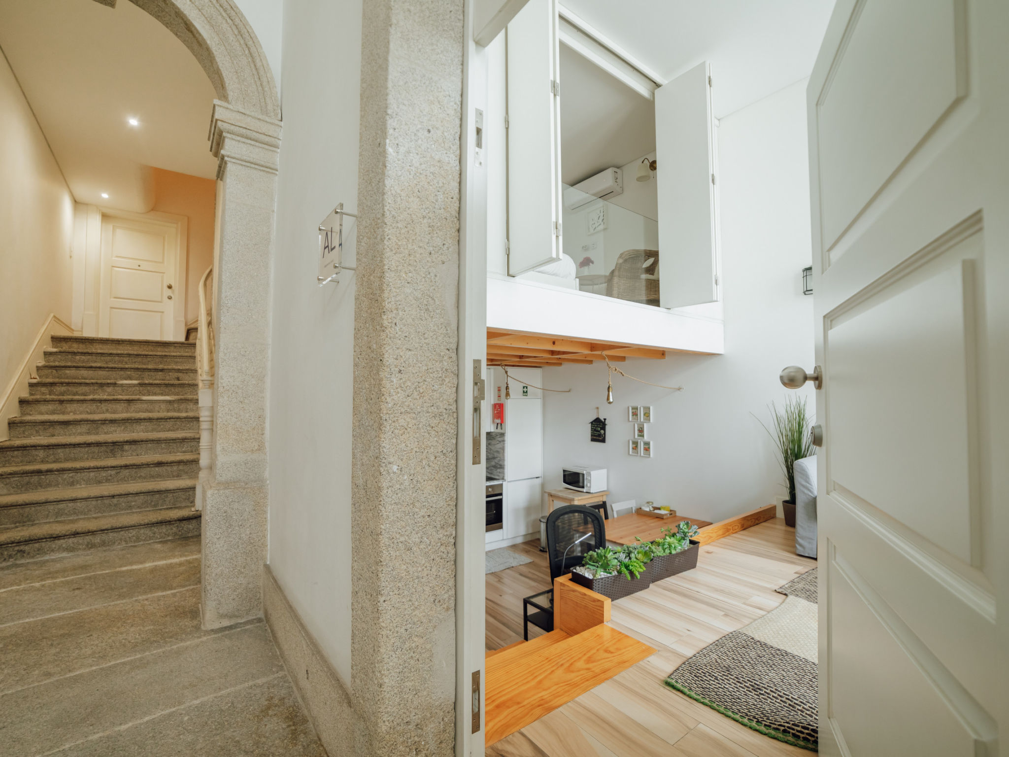HISTORIC & BRIGHT BOLHAO MEZZANINE by VACATIONY - Buiten