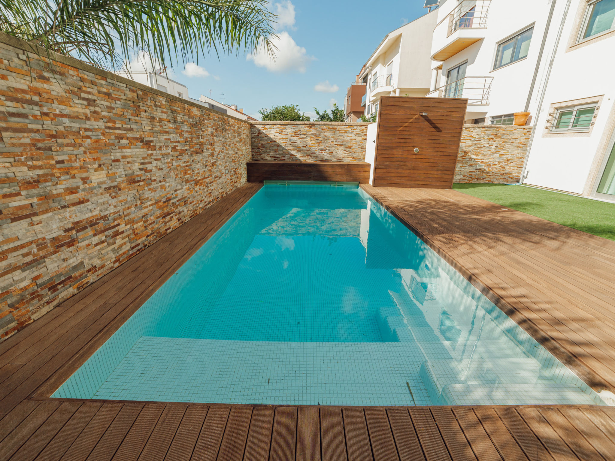 POOL & CINEMA VILLA by VACATIONY - Binnen
